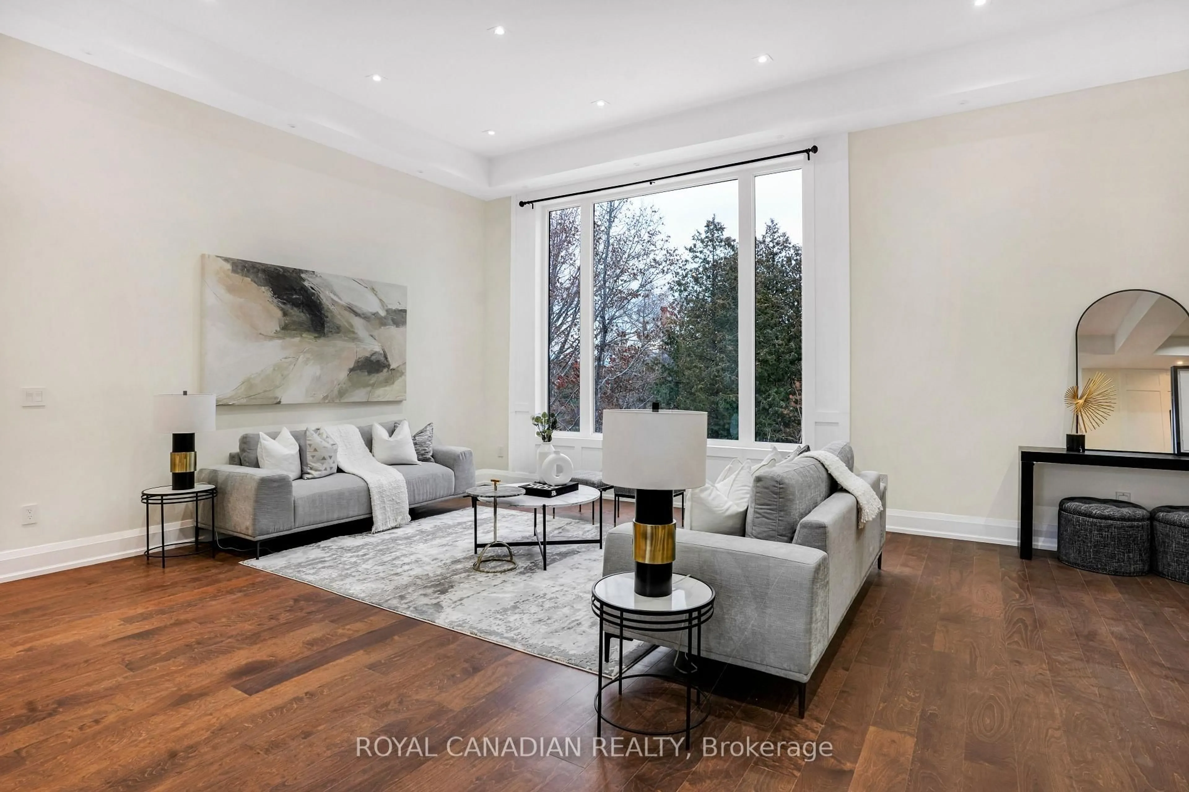 Living room with furniture, unknown for 15 Glenview Heights Lane, King Ontario L3Y 4V9