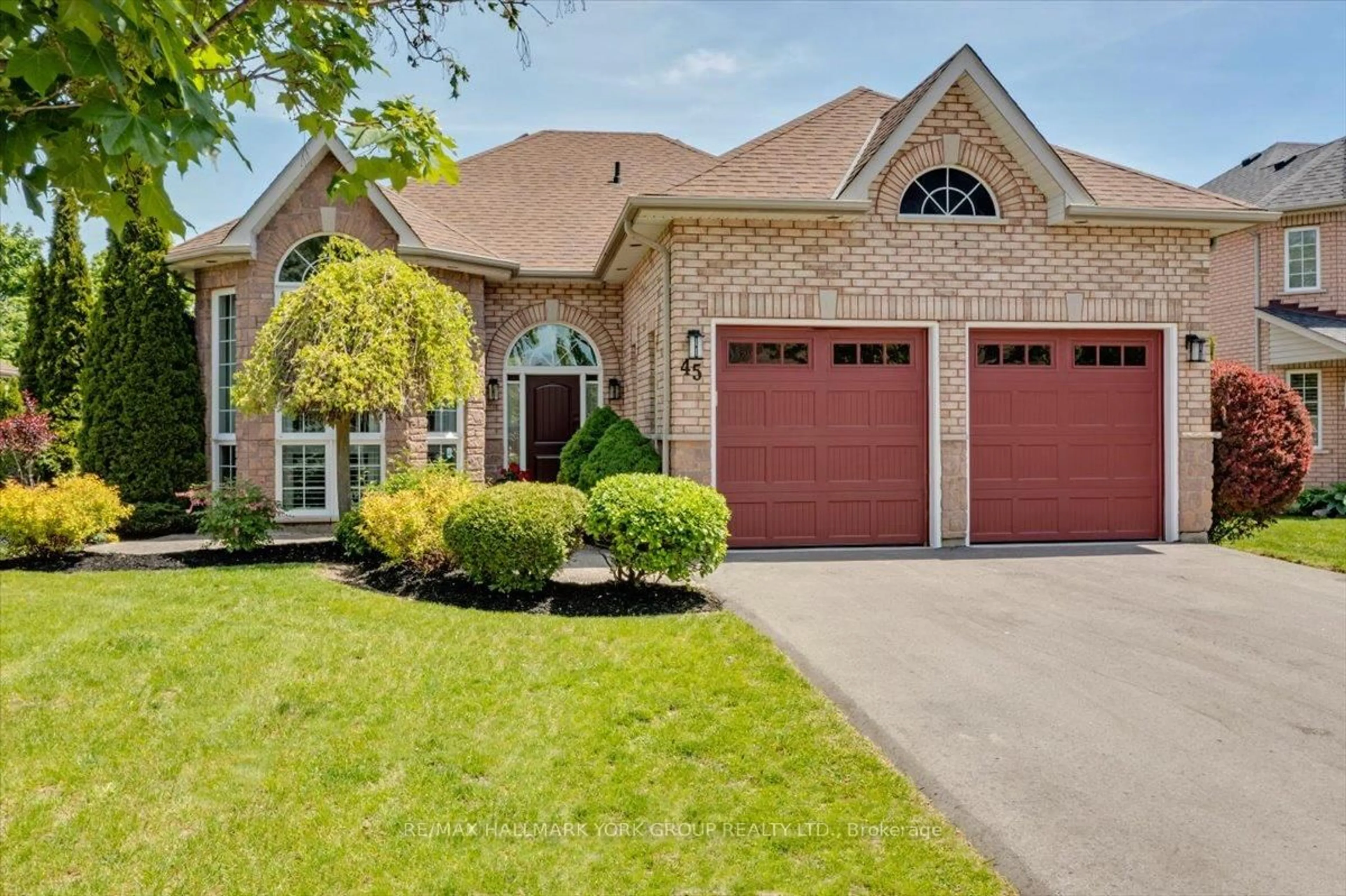 Home with brick exterior material, street for 45 Highcastle Ave, Georgina Ontario L4P 4B5