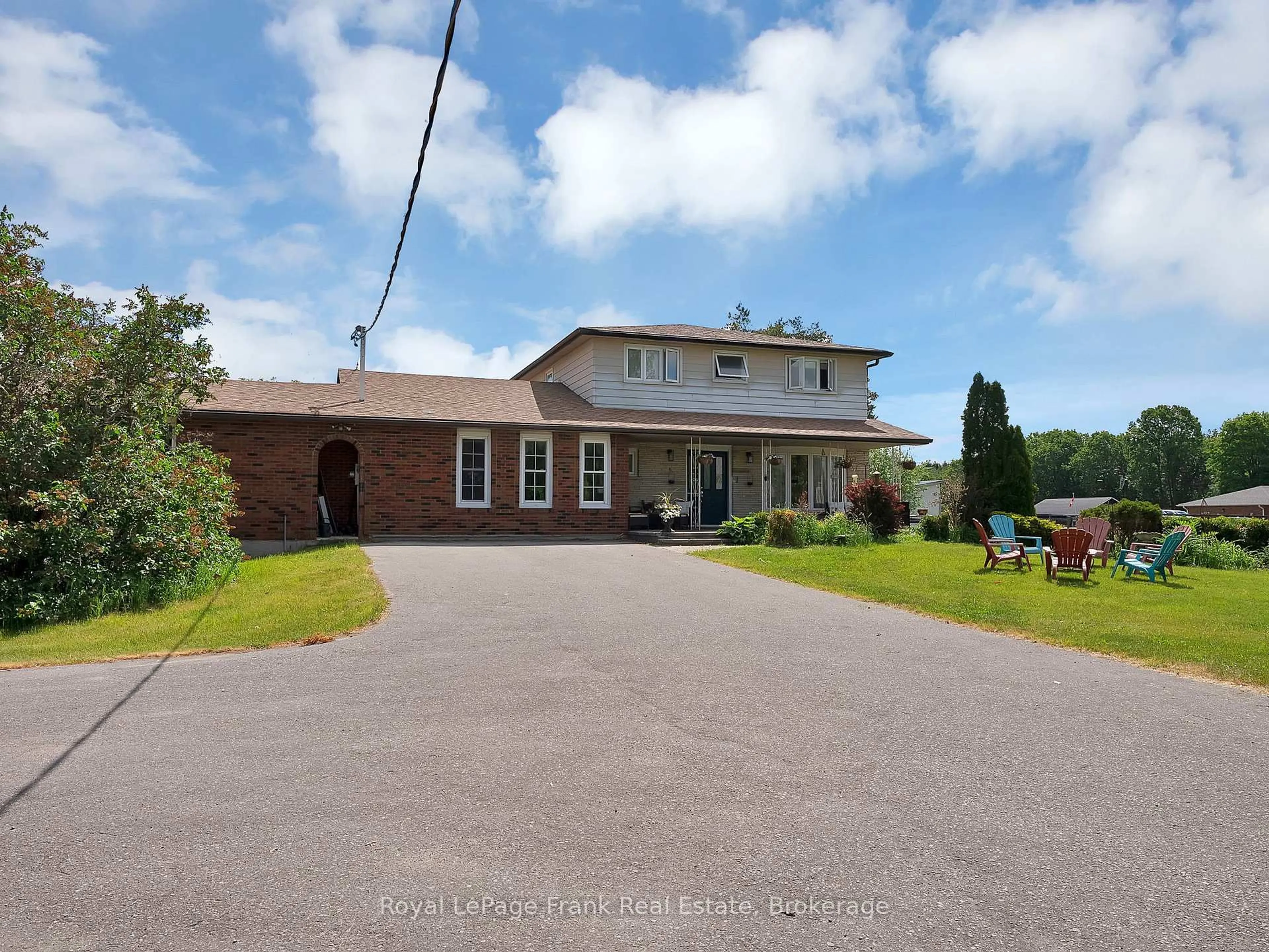 A pic from outside/outdoor area/front of a property/back of a property/a pic from drone, building for 6489 Concession 5 Rd, Uxbridge Ontario L9P 1R1