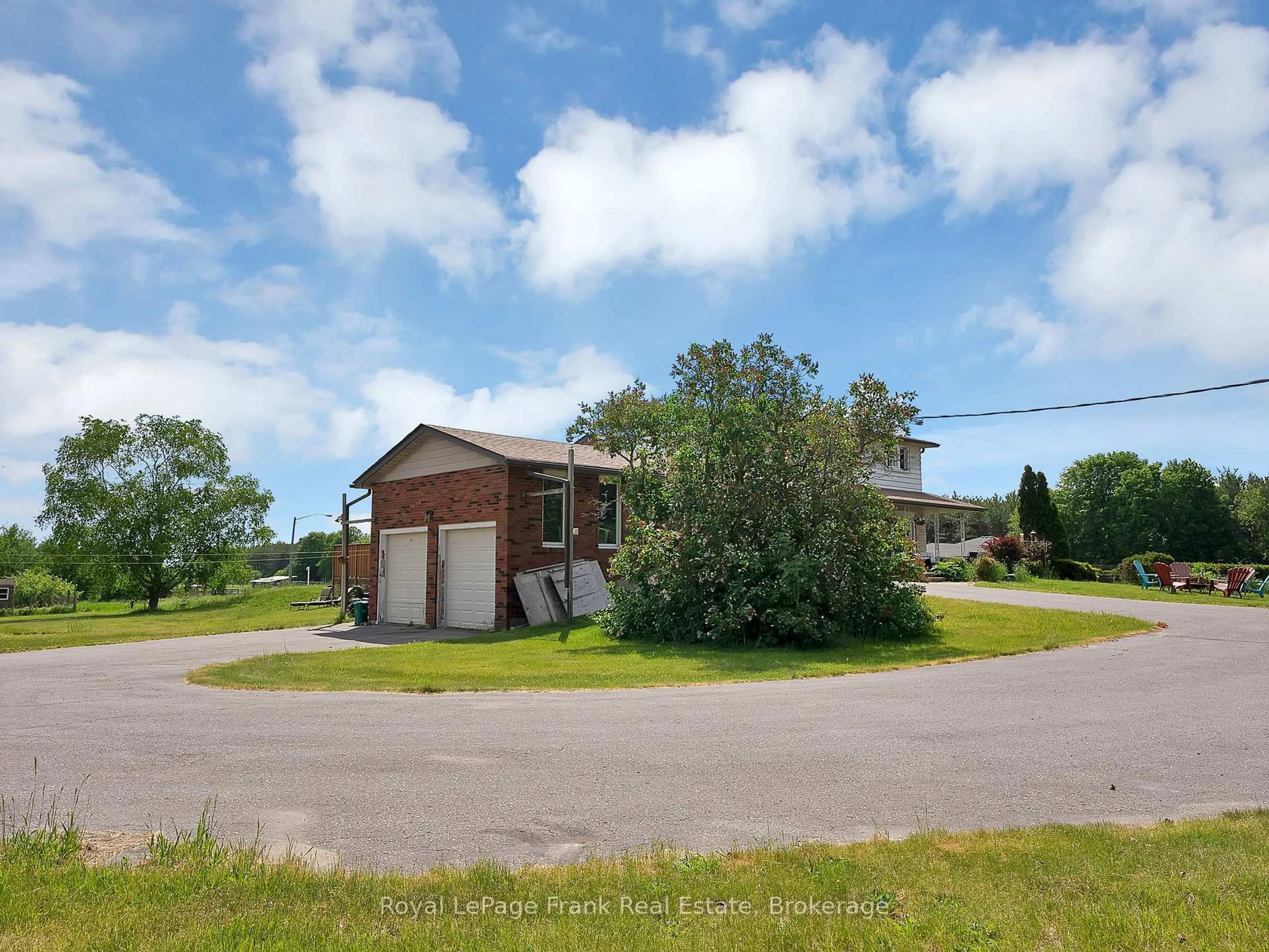 A pic from outside/outdoor area/front of a property/back of a property/a pic from drone, unknown for 6489 Concession 5 Rd, Uxbridge Ontario L9P 1R1