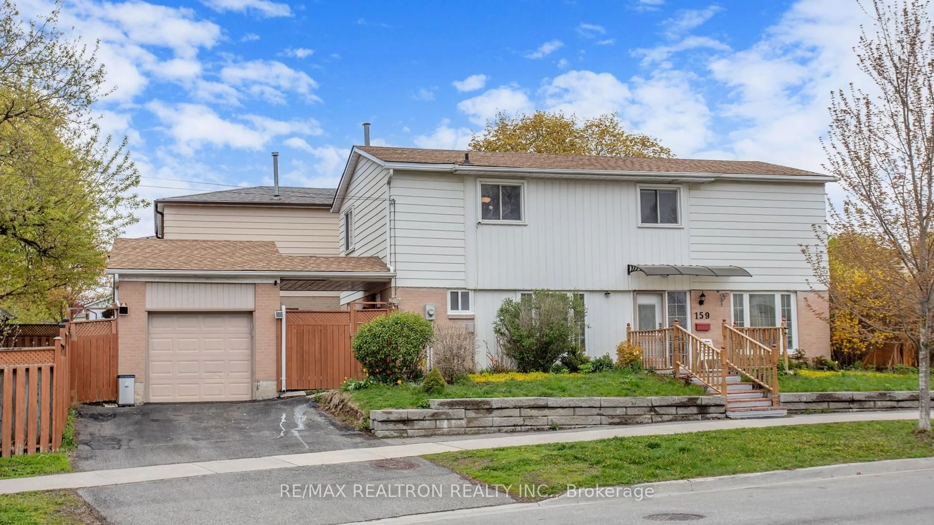 Unknown for 159 Patterson St, Newmarket Ontario L3Y 3L4