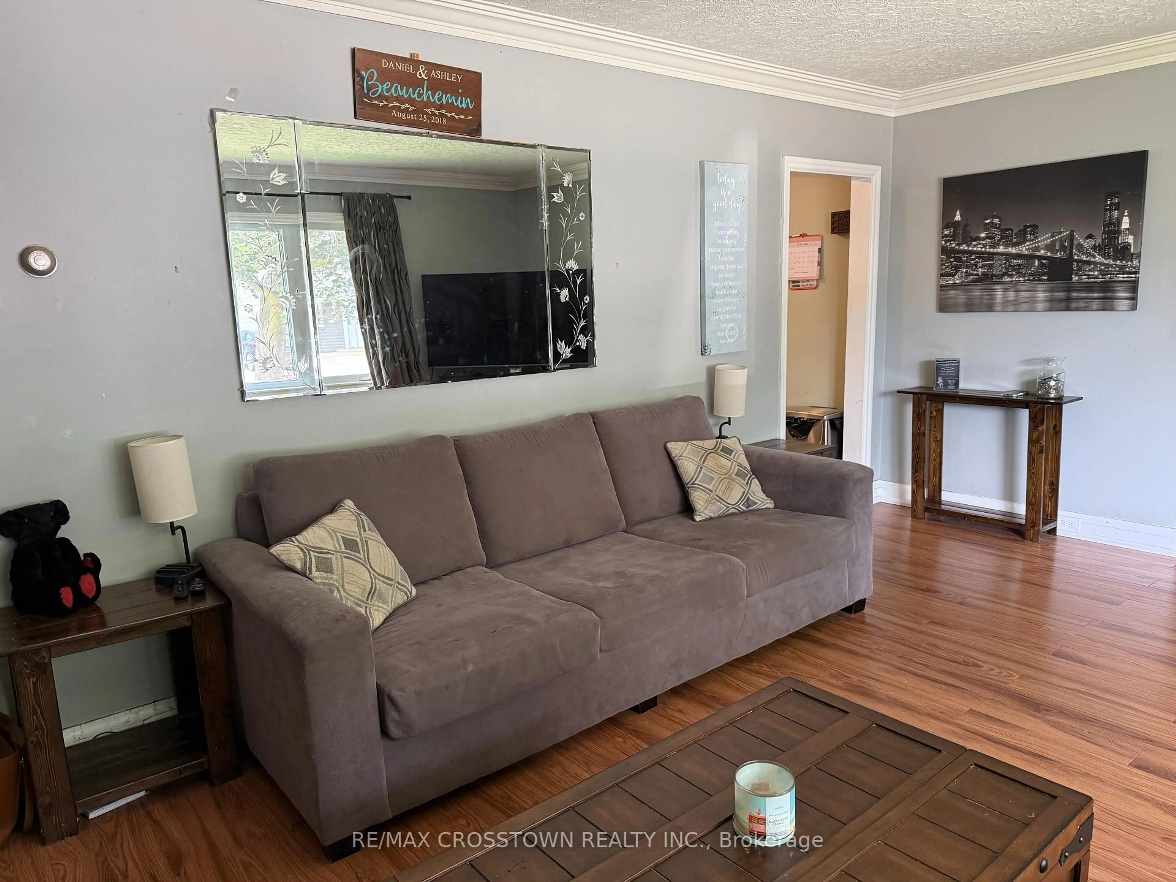 Living room with furniture, unknown for 34 McDonald St, New Tecumseth Ontario L9R 1J5