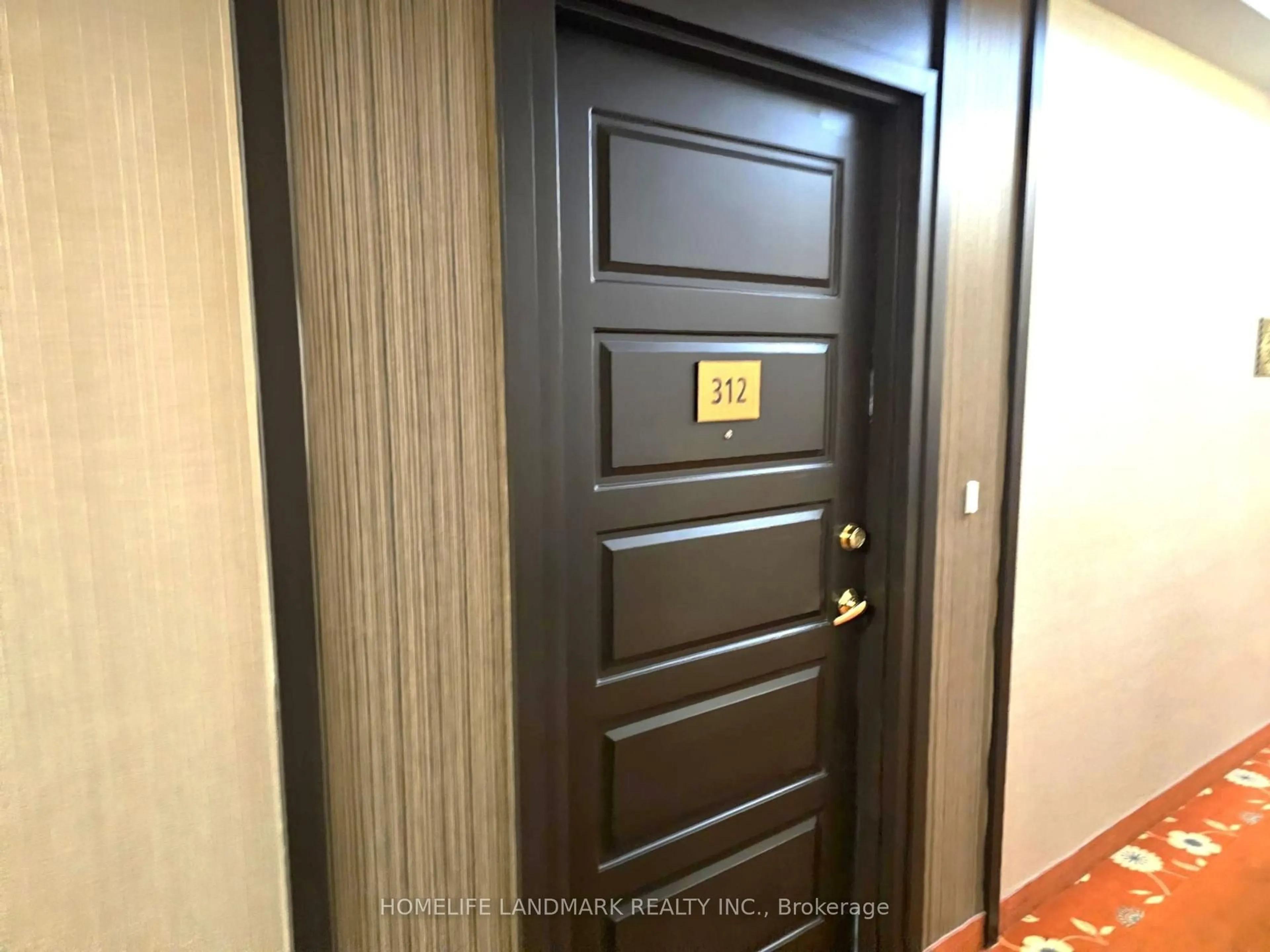 Indoor foyer for 1 Sun Yat Sen Ave, Markham Ontario L3R 5K9