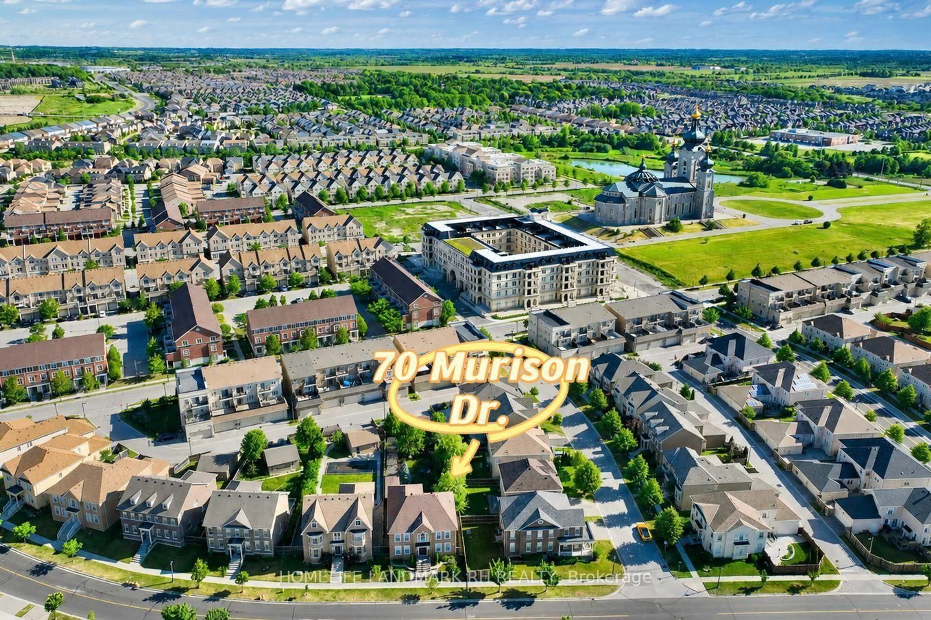 A pic from outside/outdoor area/front of a property/back of a property/a pic from drone, mountain view for 70 MURISON Dr, Markham Ontario L6C 0J6