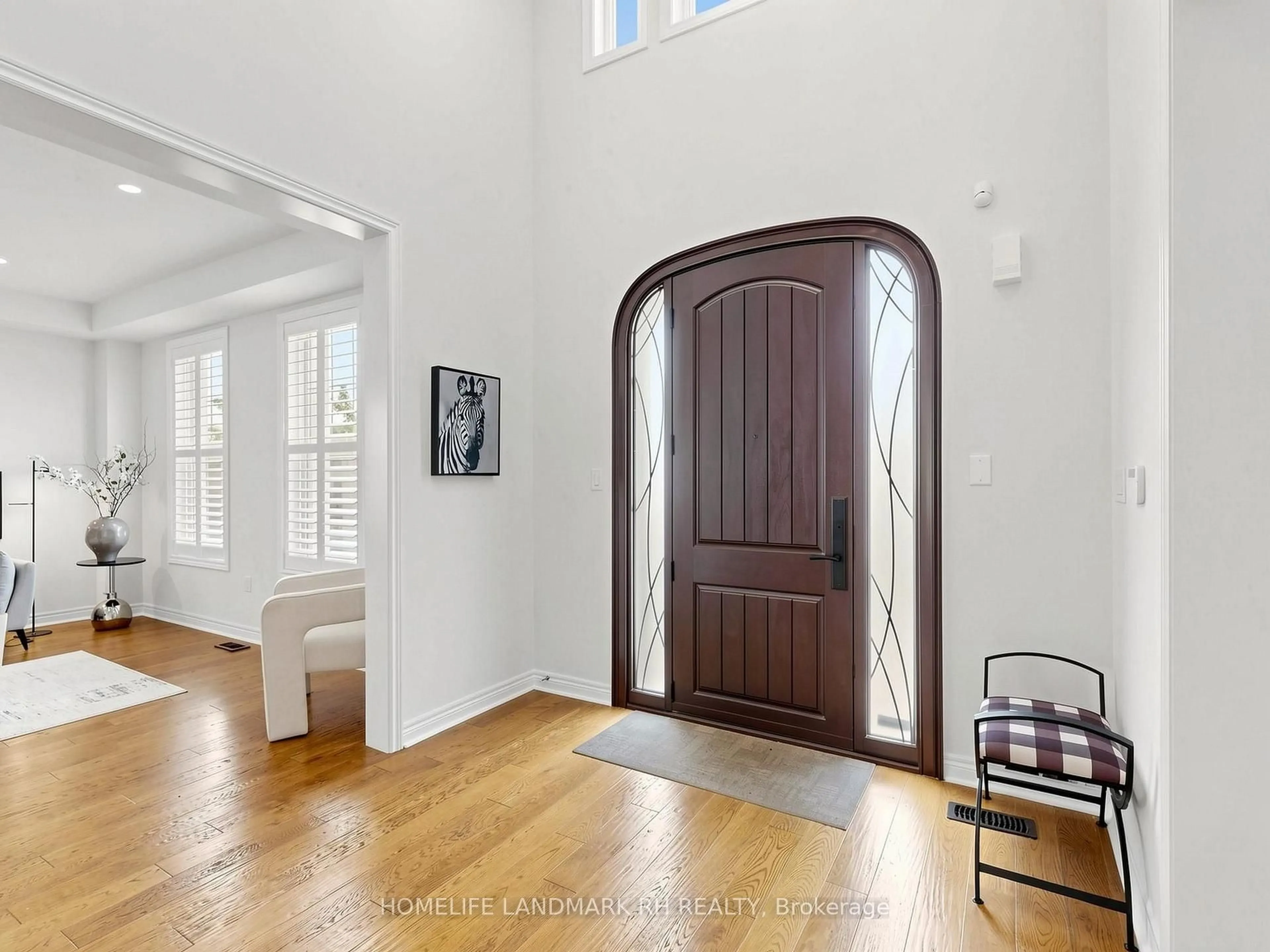 Indoor entryway for 70 MURISON Dr, Markham Ontario L6C 0J6