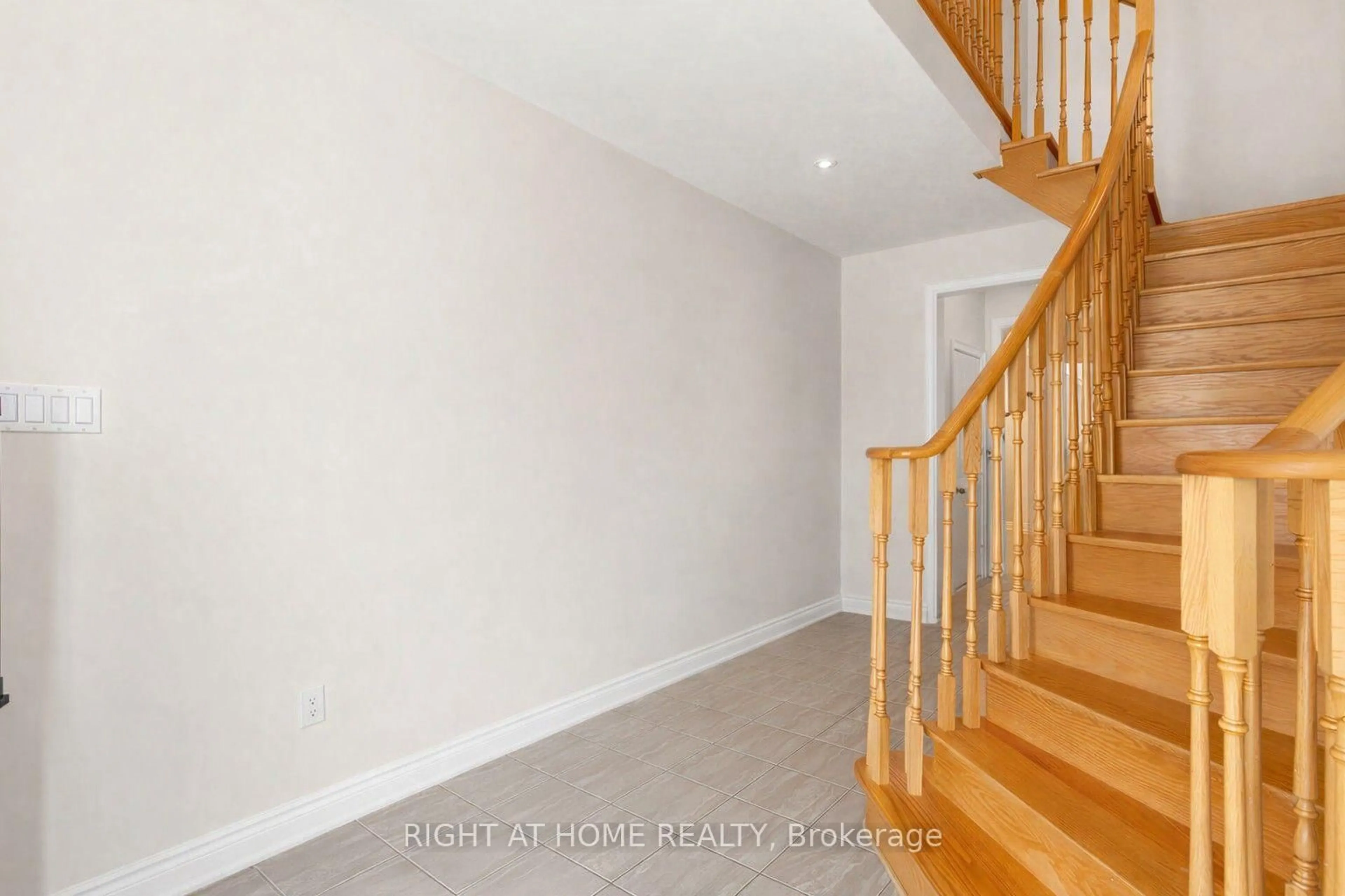 Stairs for 99 Richler Ave, Vaughan Ontario L4H 3Y6
