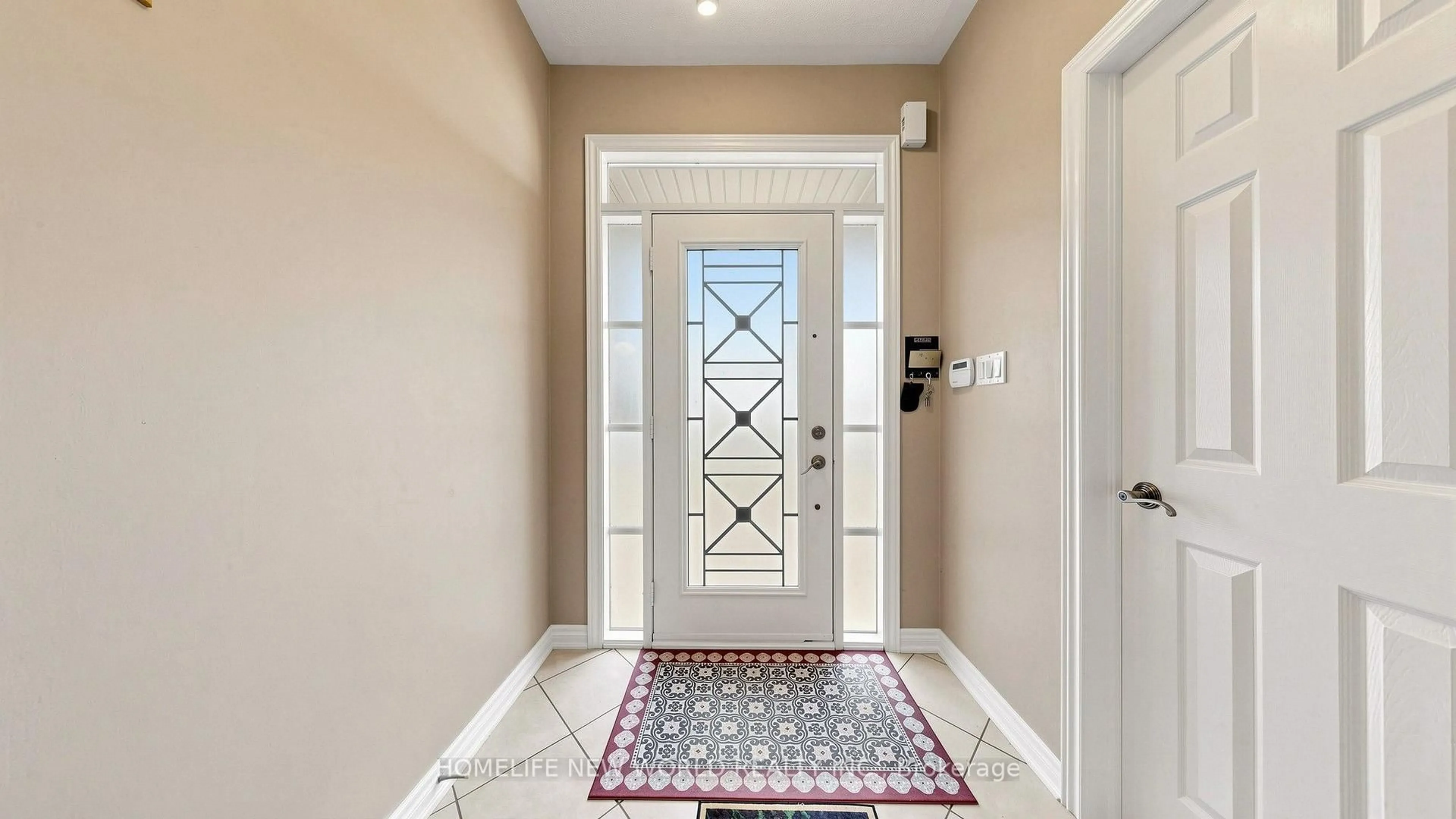 Indoor entryway for 663 Peter Rupert Ave, Vaughan Ontario L6A 0S2