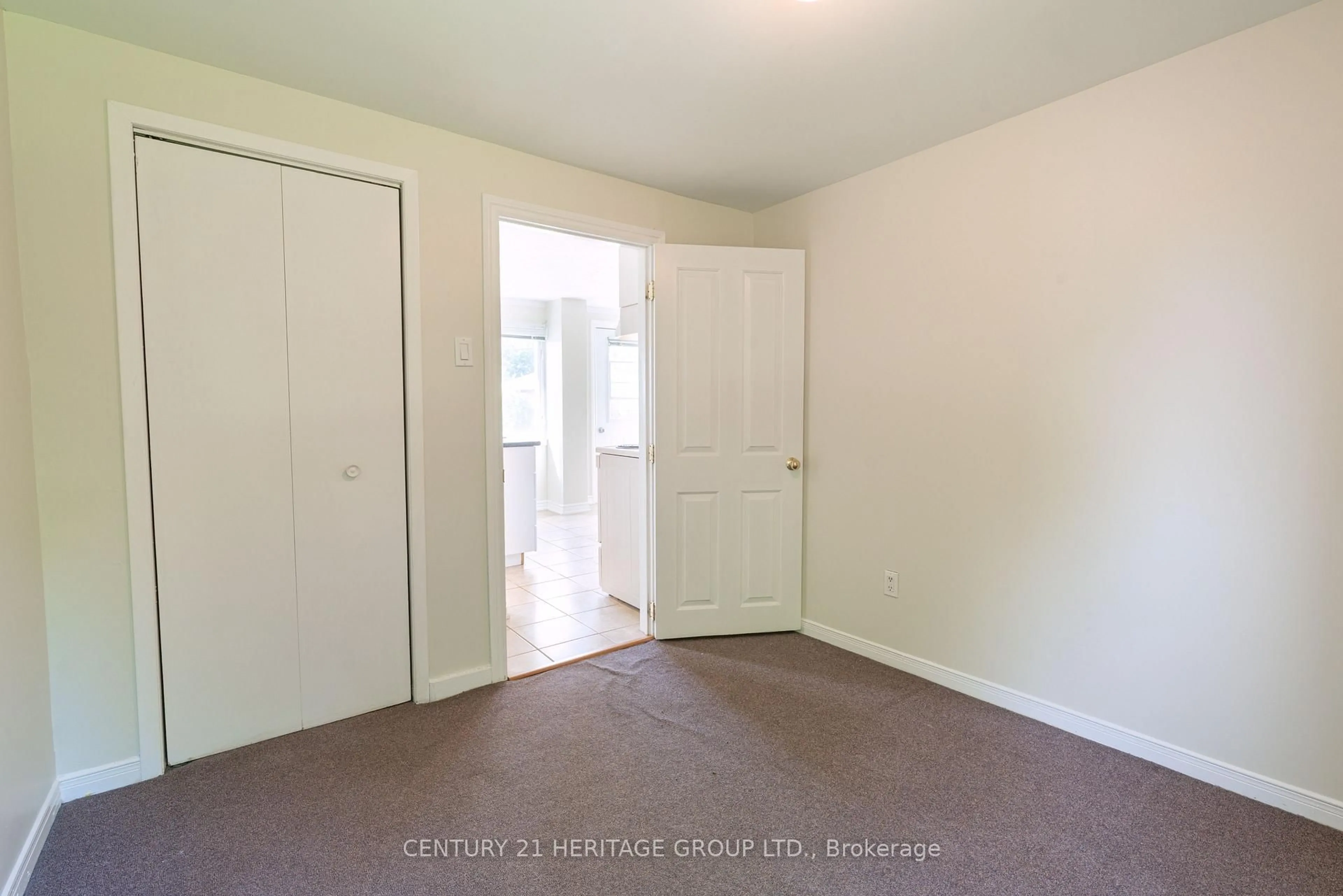 A pic of a room for 137 John St, Bradford West Gwillimbury Ontario L3Z 1G3