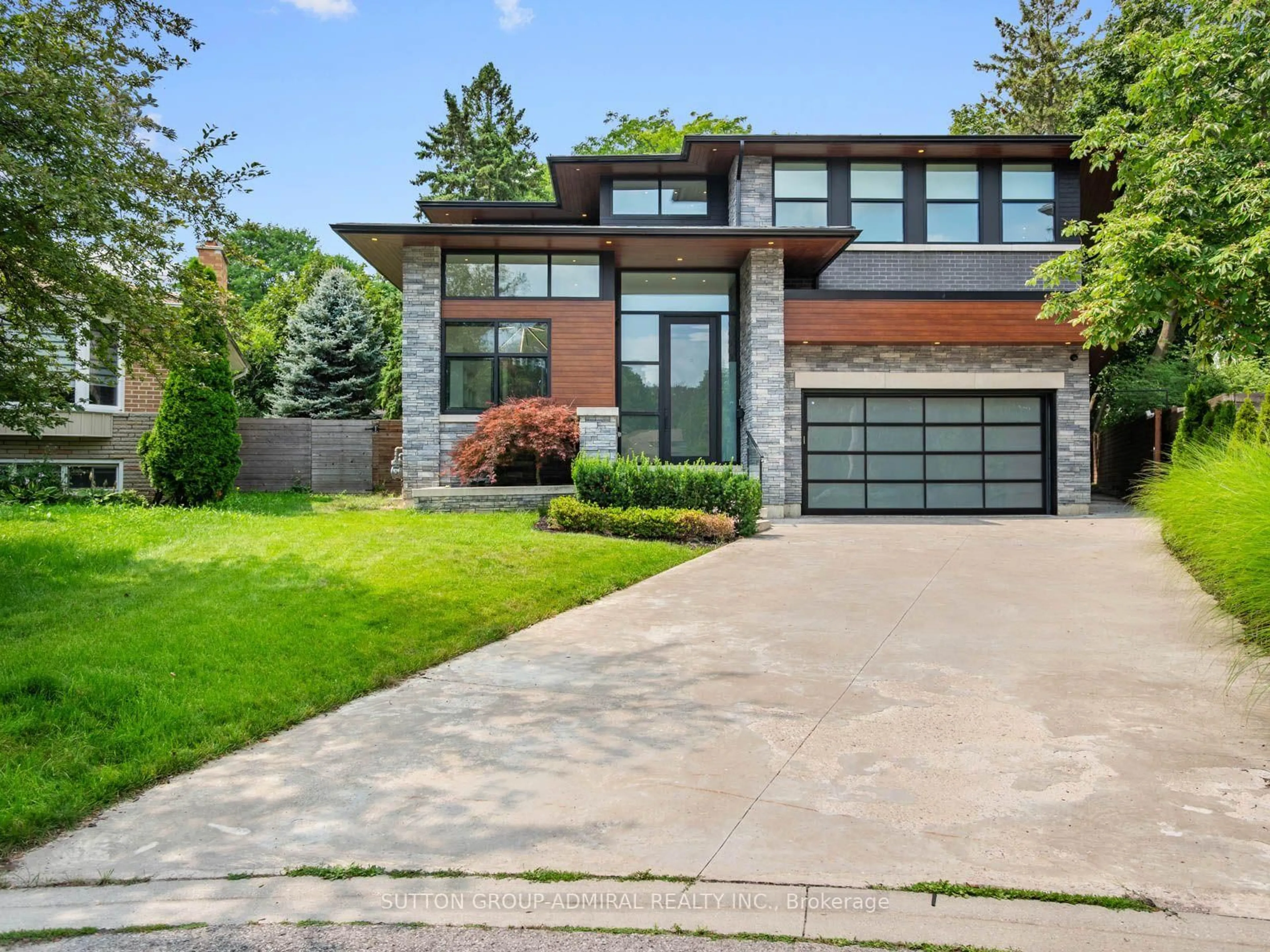 Home with brick exterior material, street for 95 Penstock Crt, Richmond Hill Ontario L4C 4P3