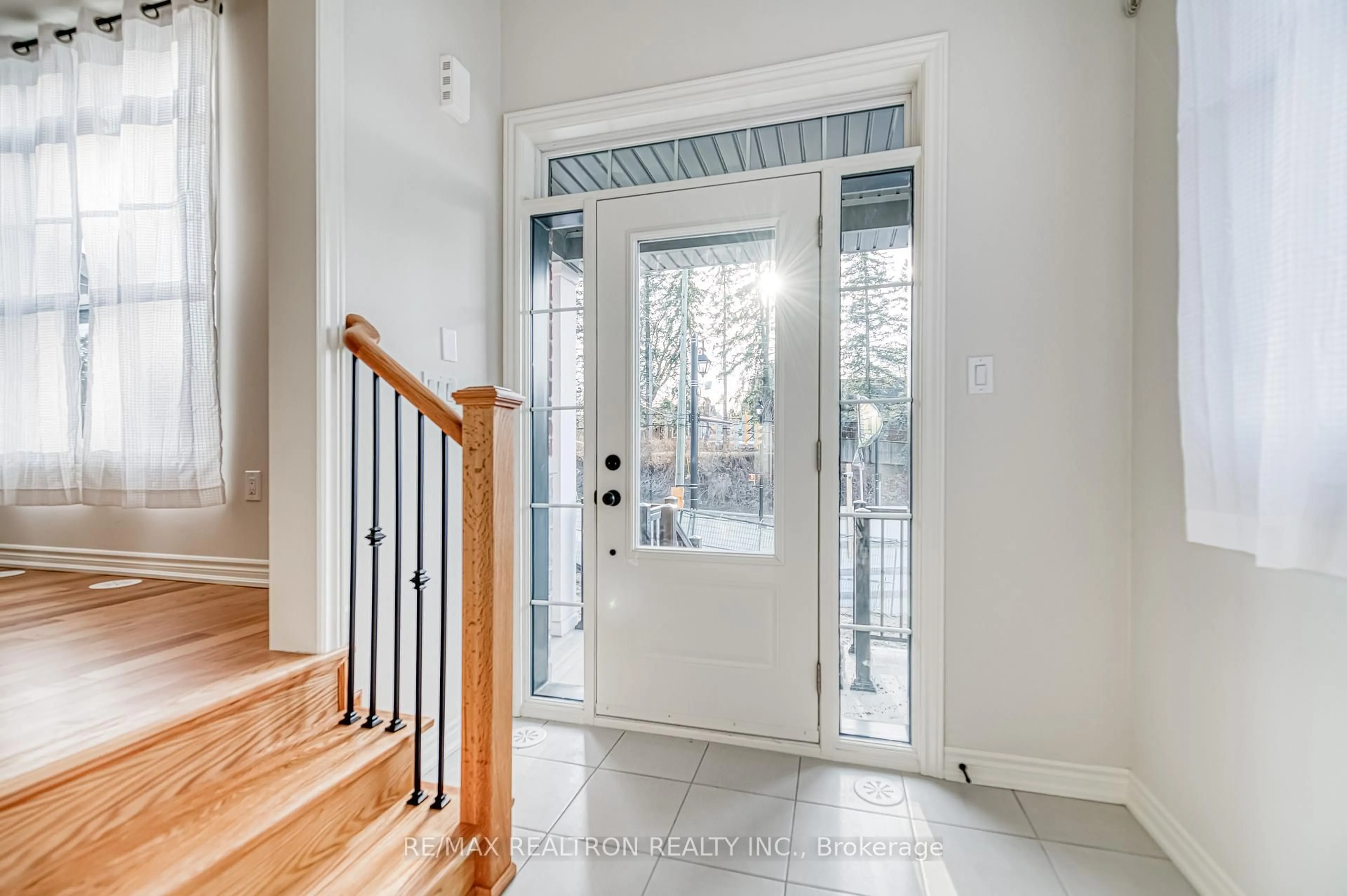Indoor entryway for 65 Main St, Markham Ontario L3P 0P7