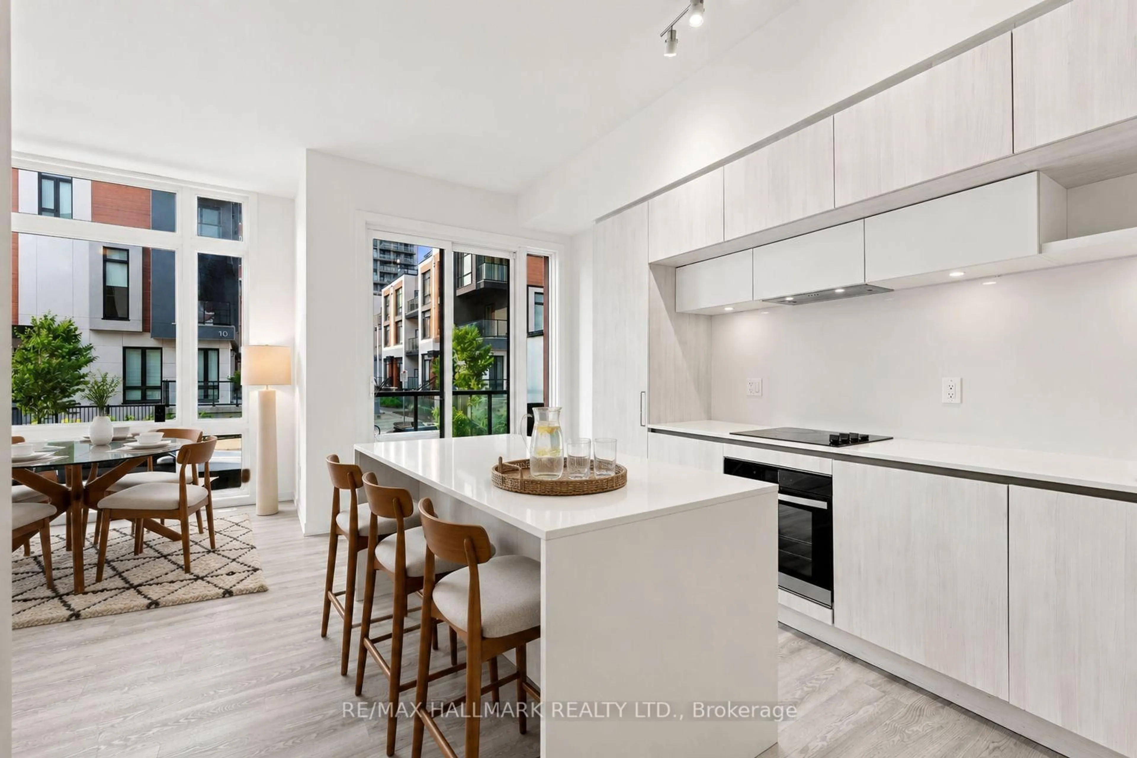 Open concept kitchen, unknown for 11 David Eyer Rd #1508, Richmond Hill Ontario L4S 0N4