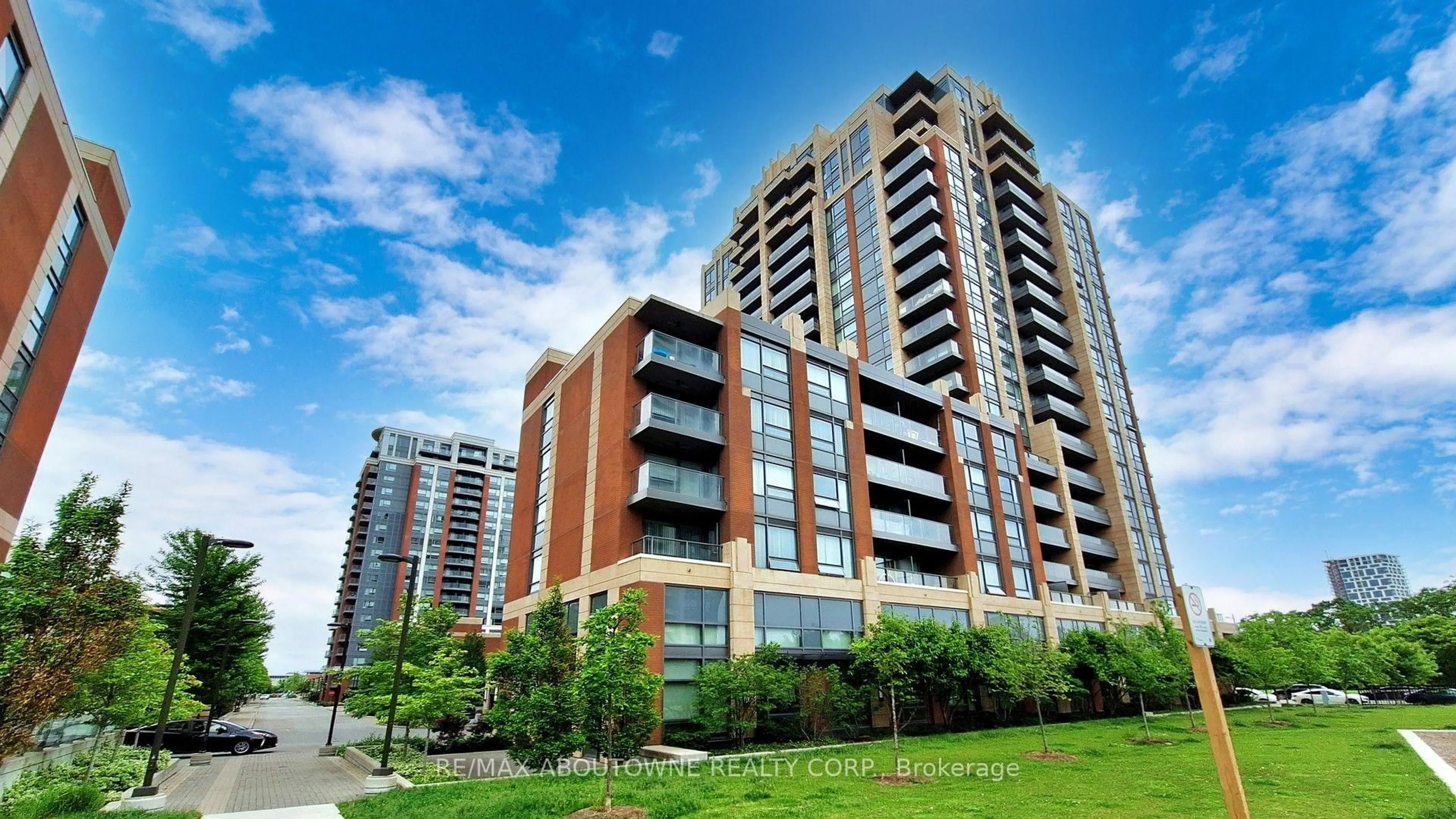 Unknown for 18 Uptown Dr #921, Markham Ontario L3R 5M5