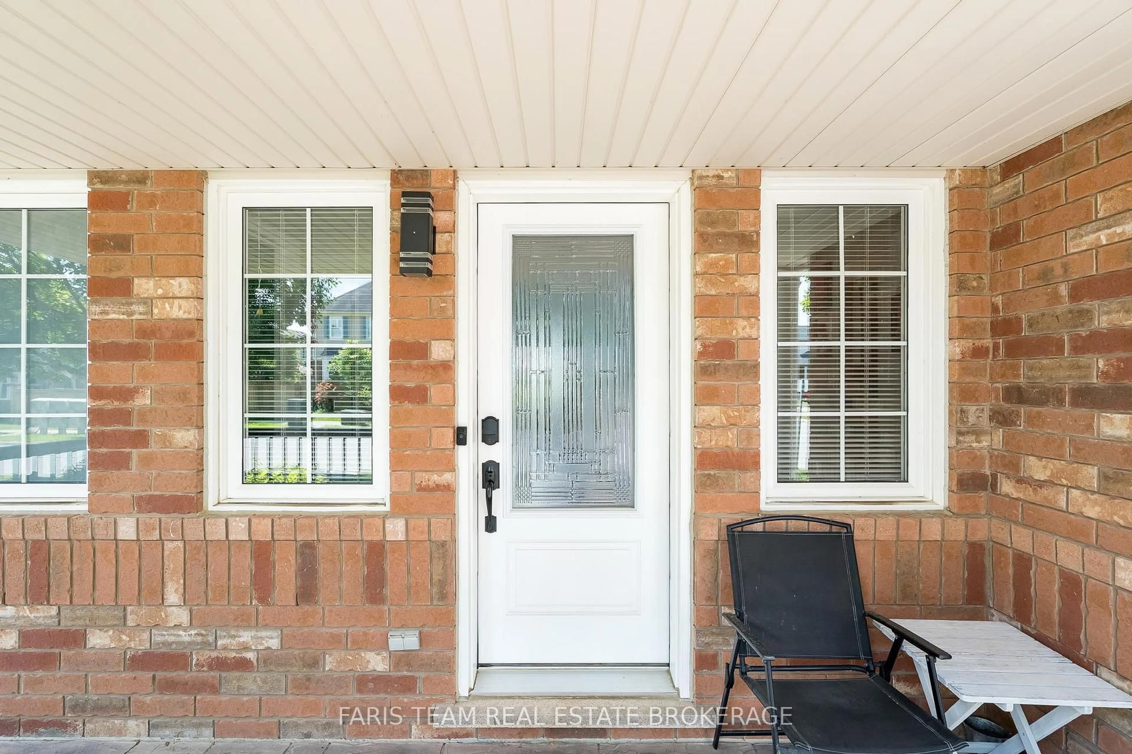 Indoor entryway for 64 John W Taylor Ave, New Tecumseth Ontario L9R 0E1