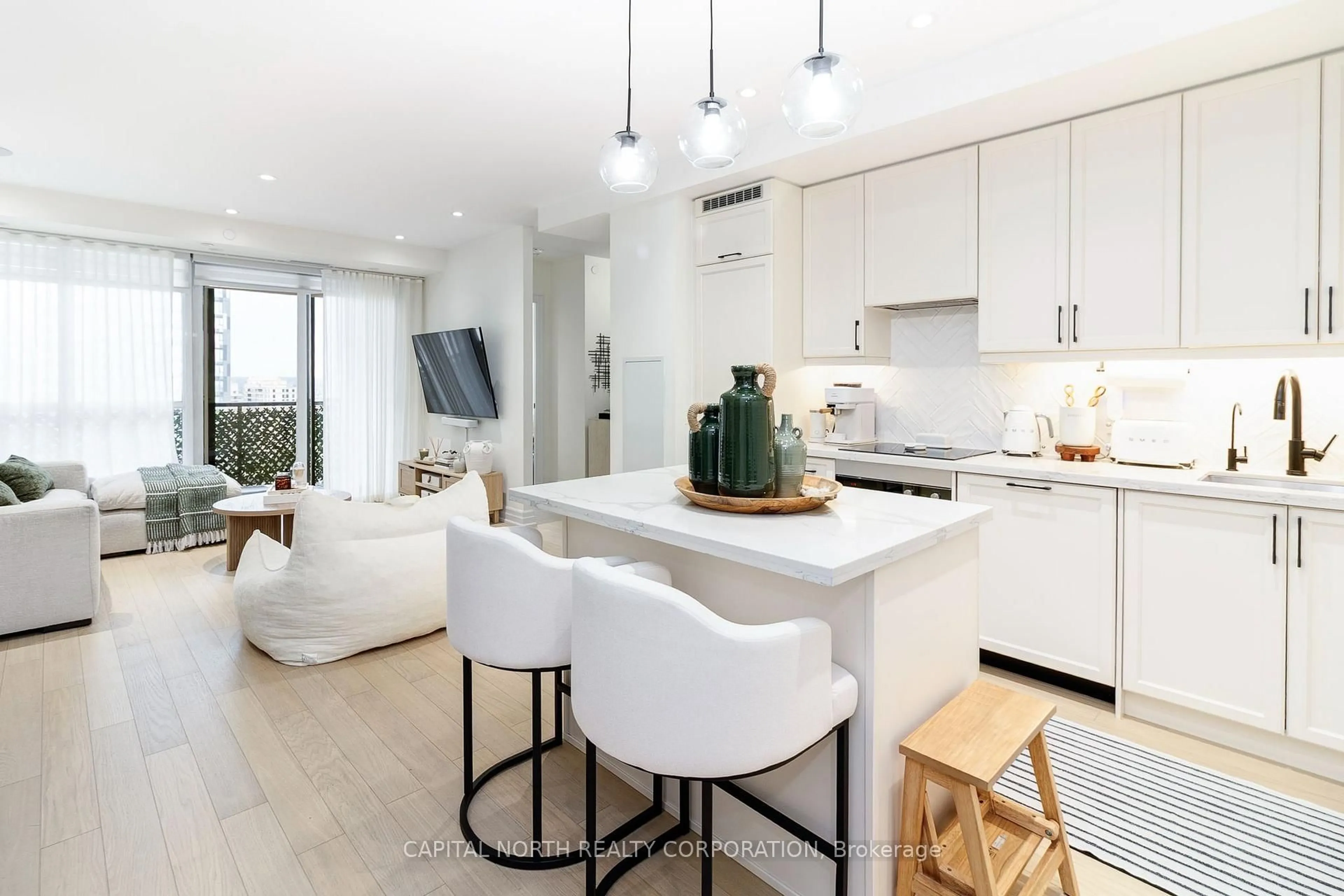 Open concept kitchen, unknown for 9075 Jane St #2102, Vaughan Ontario L4K 0L7
