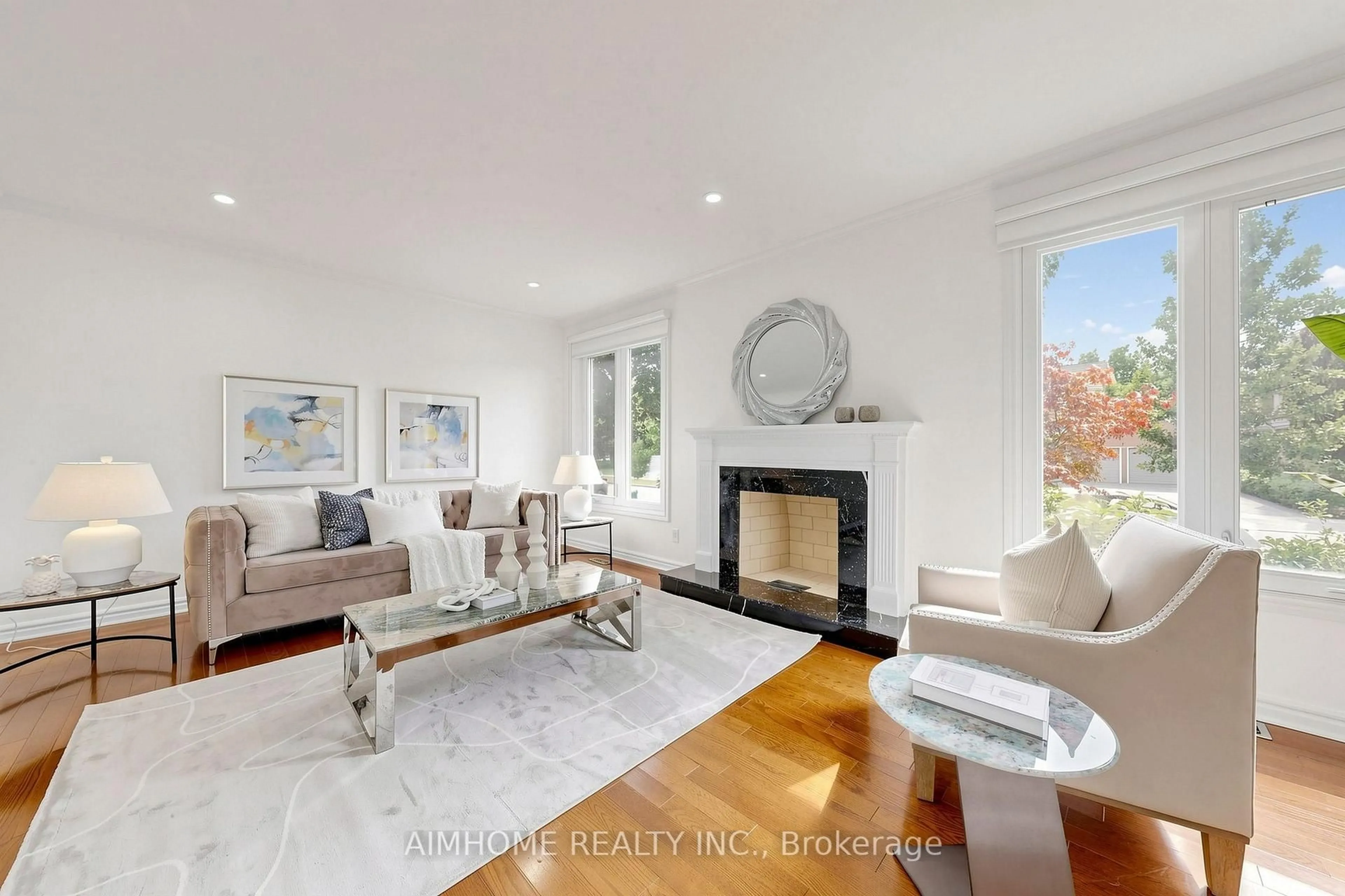 Living room with furniture, unknown for 27 Melchior Cres, Markham Ontario L3R 9A5