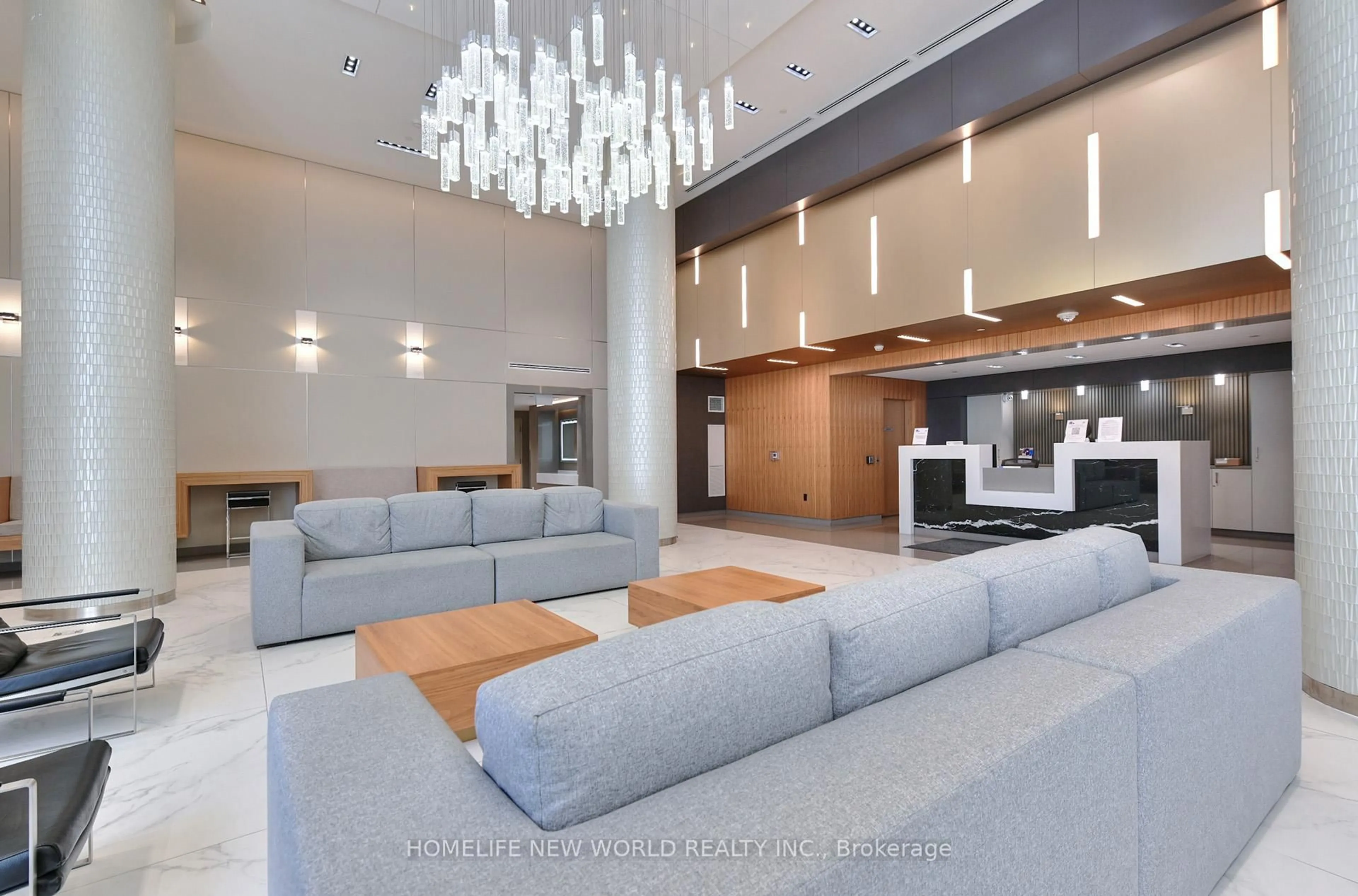Lobby for 85 Oneida Cres #811, Richmond Hill Ontario L4B 0H3