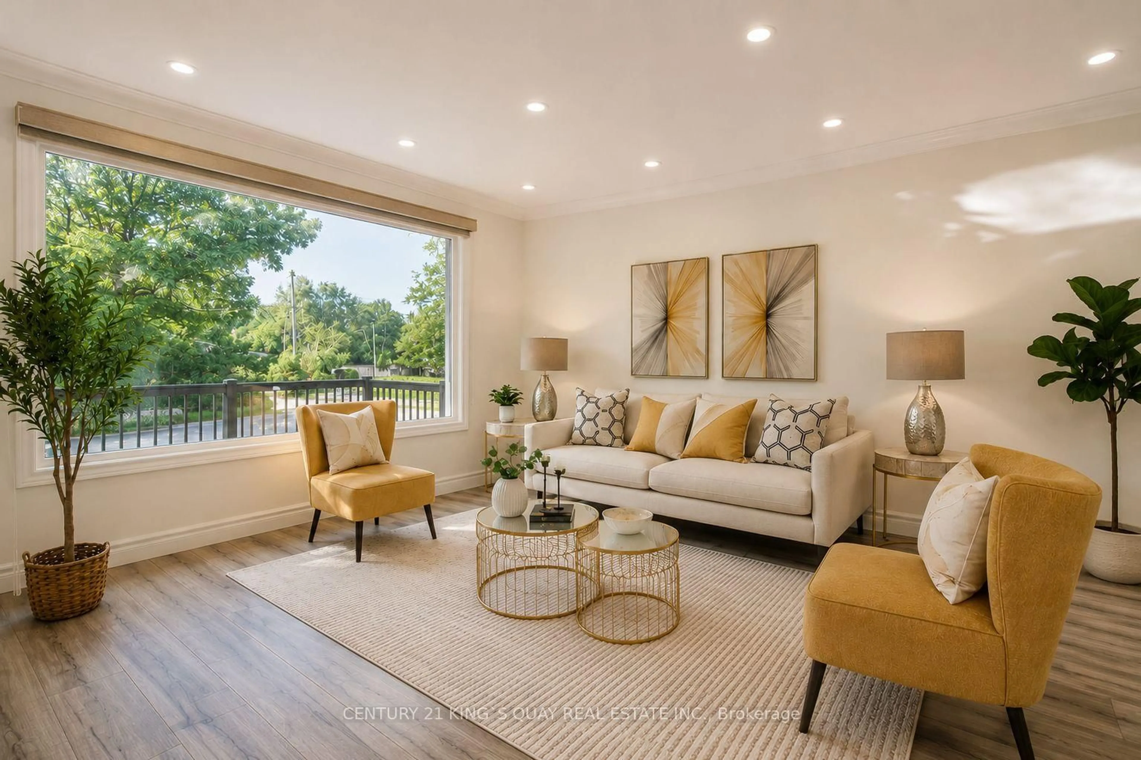 Living room with furniture, unknown for 176 Felix Rd, Richmond Hill Ontario L4C 3M9