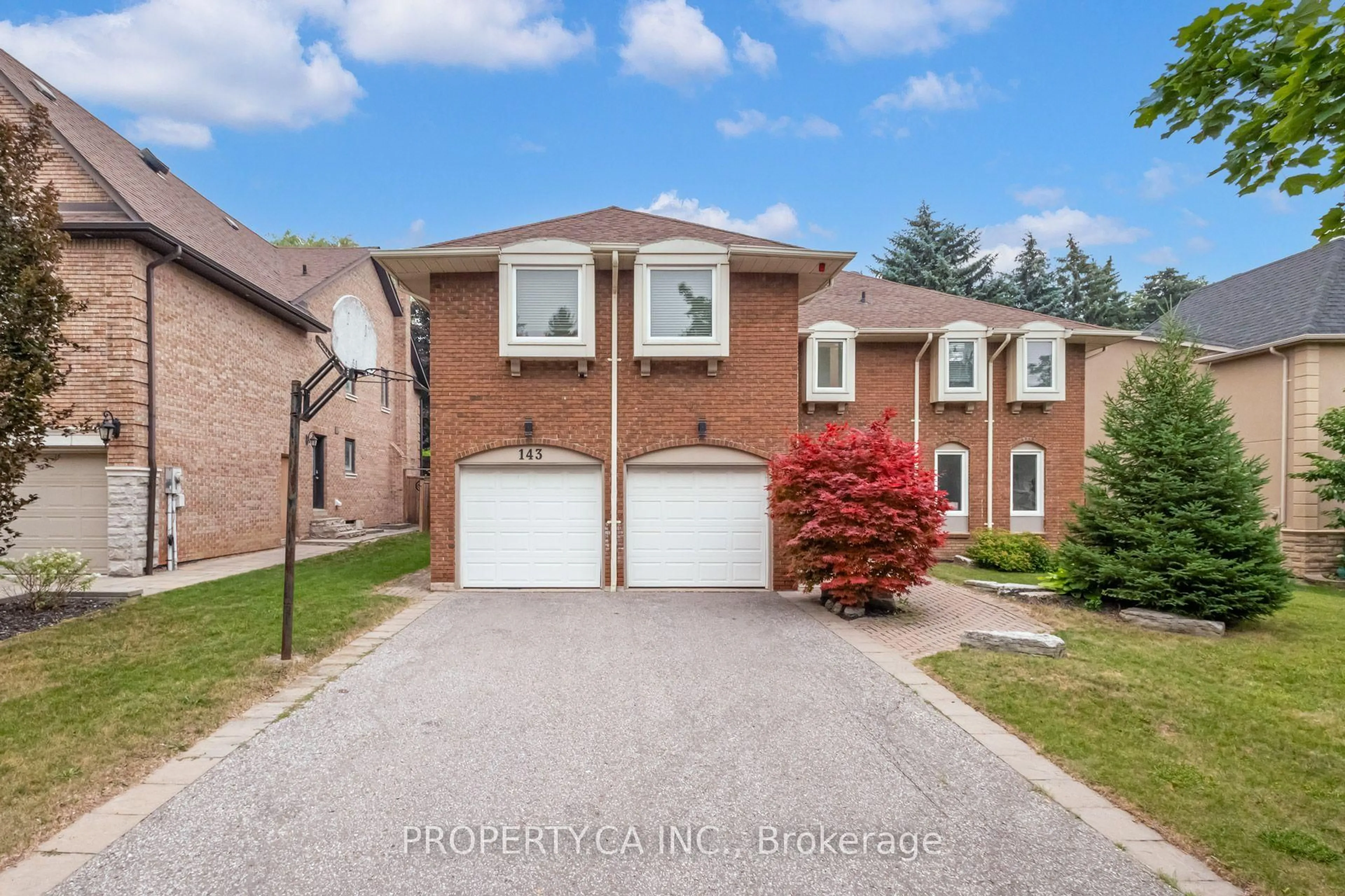 Home with brick exterior material, street for 143 Cambridge Cres, Richmond Hill Ontario L4C 6G1