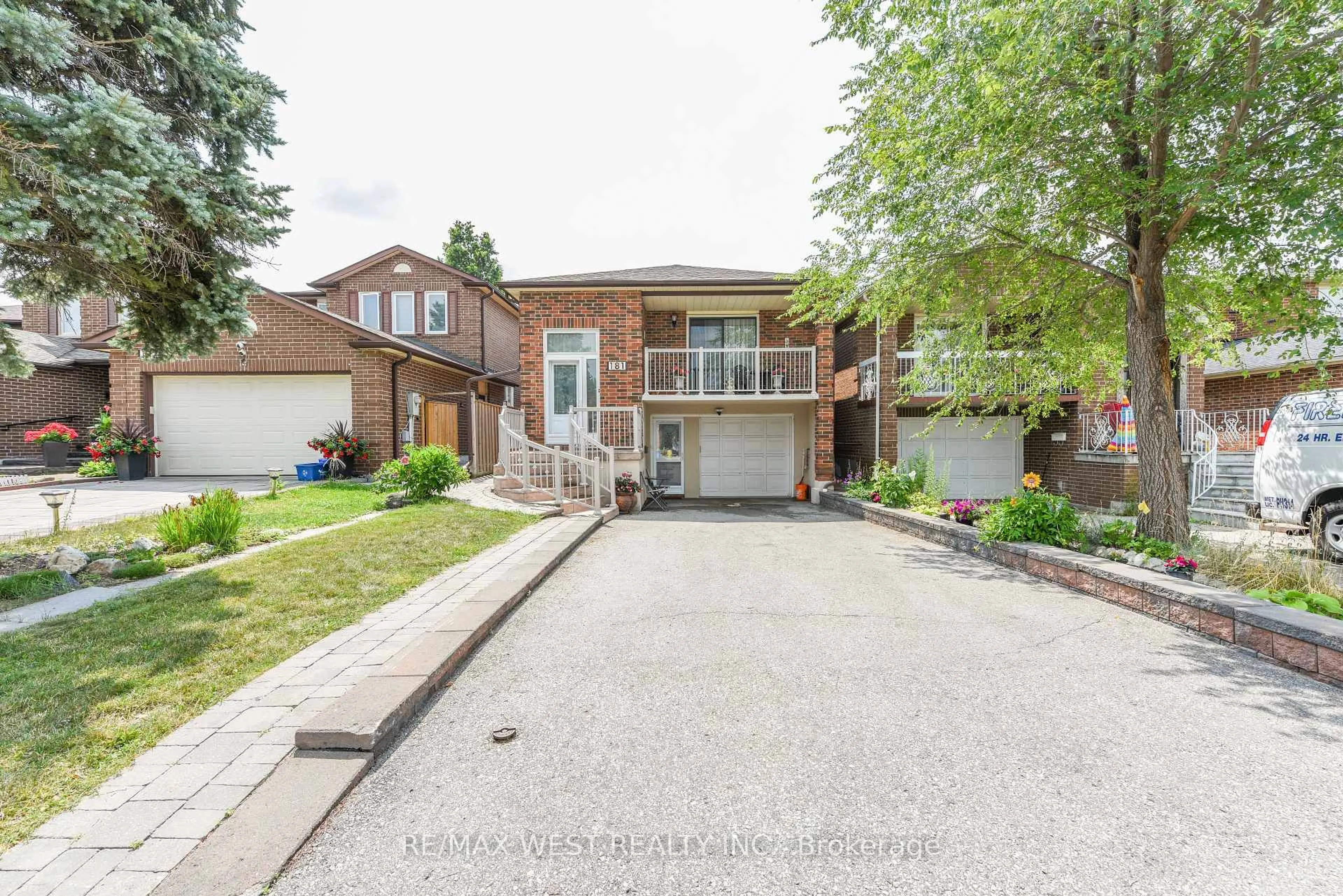 Home with brick exterior material, street for 181 Misty Meadow Dr, Vaughan Ontario L4L 3V6