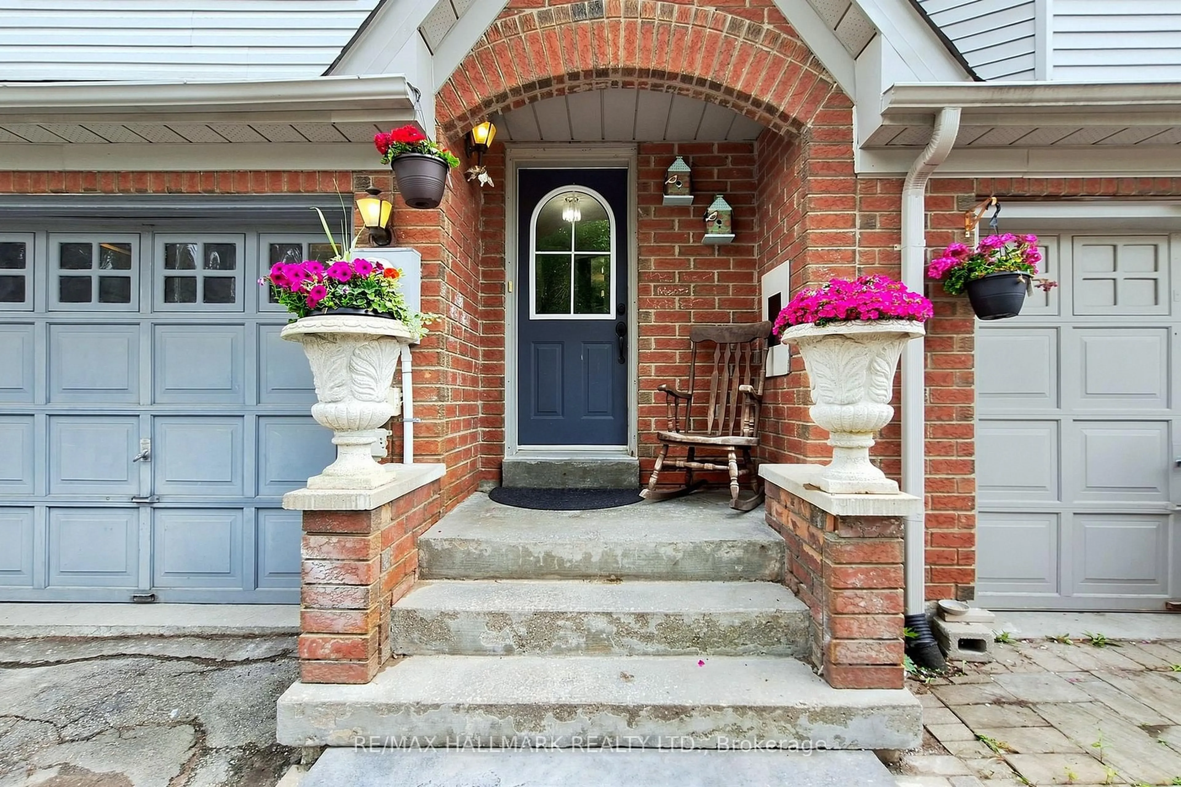 Home with brick exterior material, street for 5 Evelyn Buck Lane, Aurora Ontario L4G 7H9