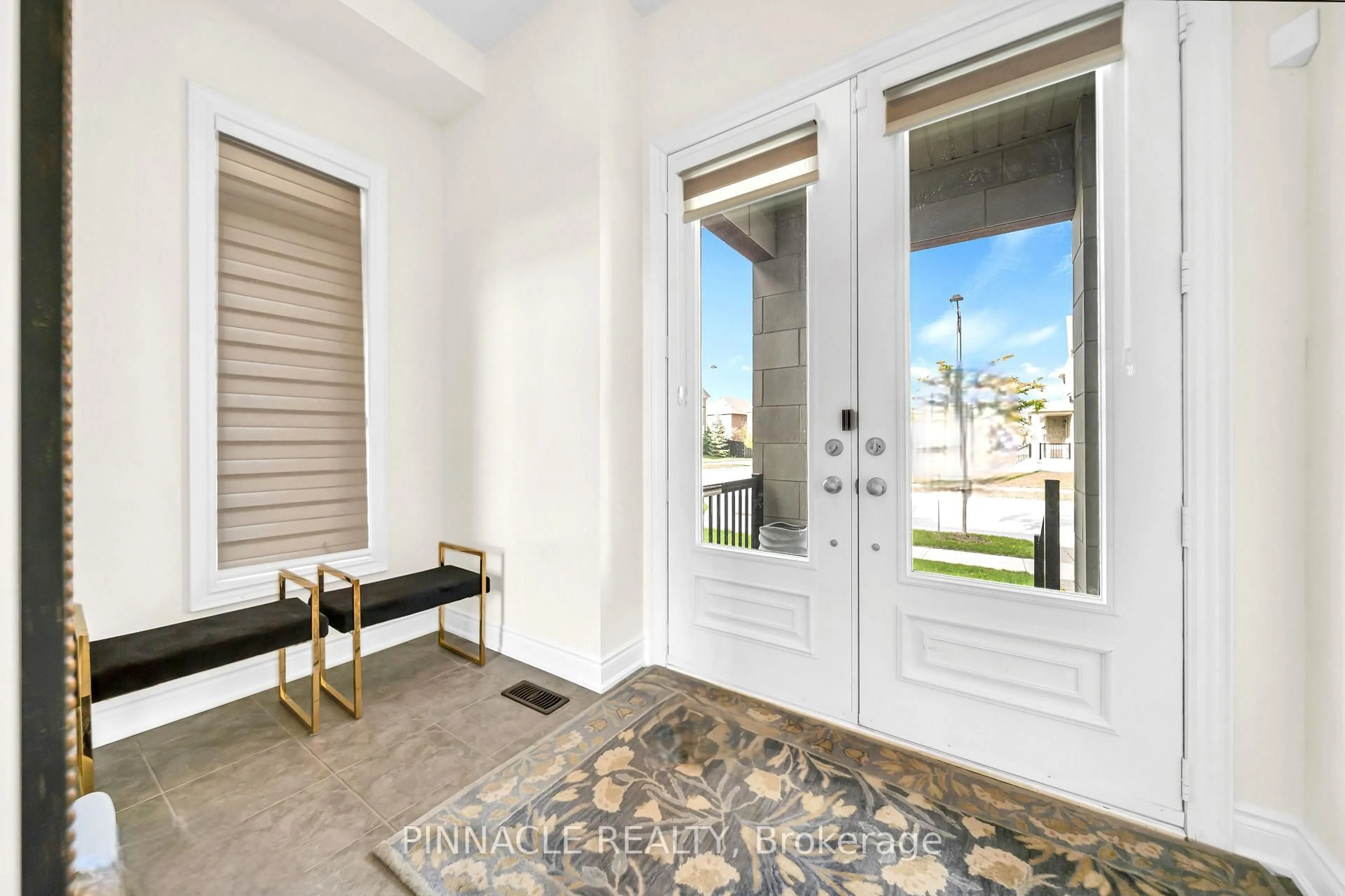 Indoor entryway for 52 Chandos Gate, Vaughan Ontario L4H 3N5