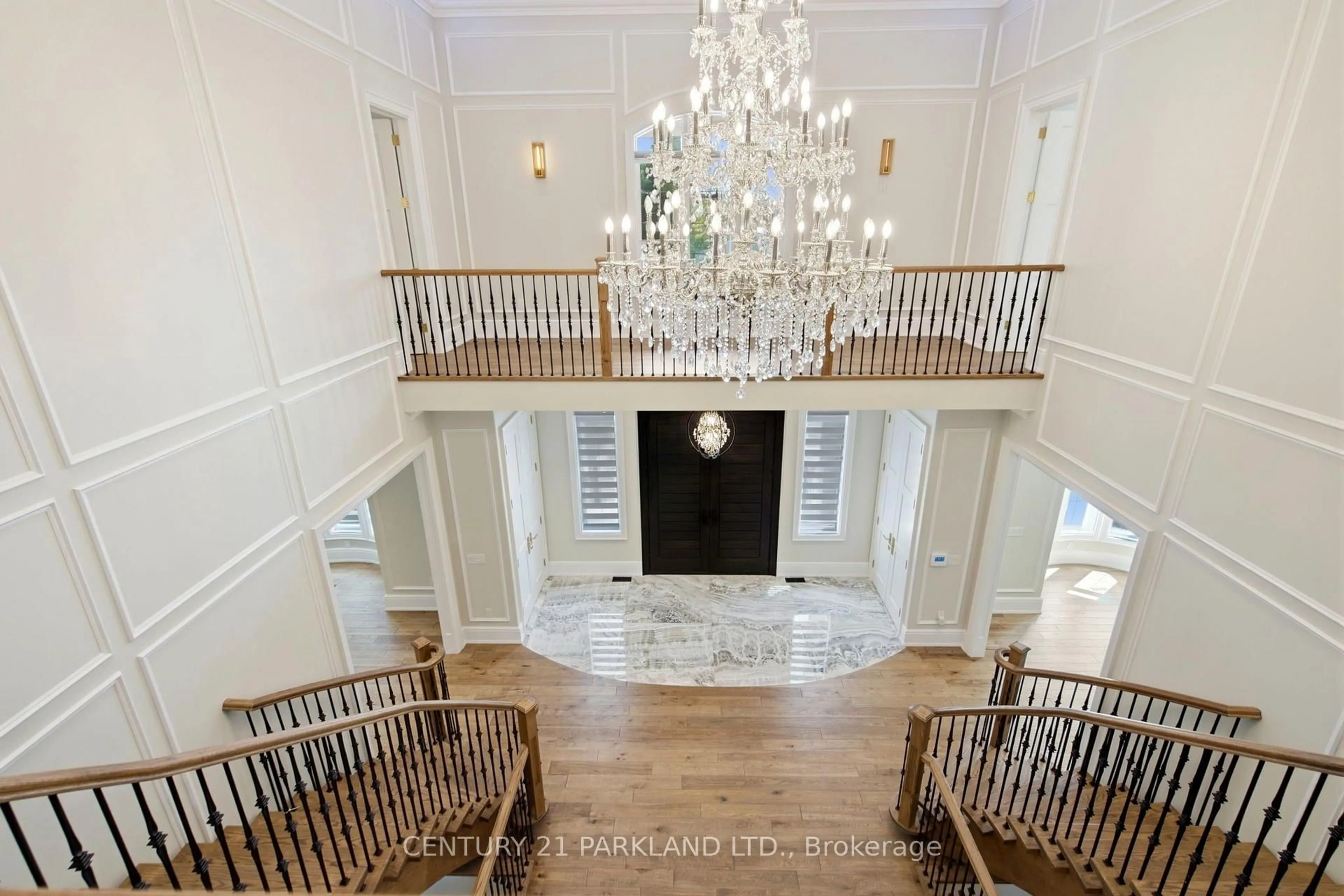 Indoor foyer for 12 Hollywood Cres, King Ontario L0G 1N0