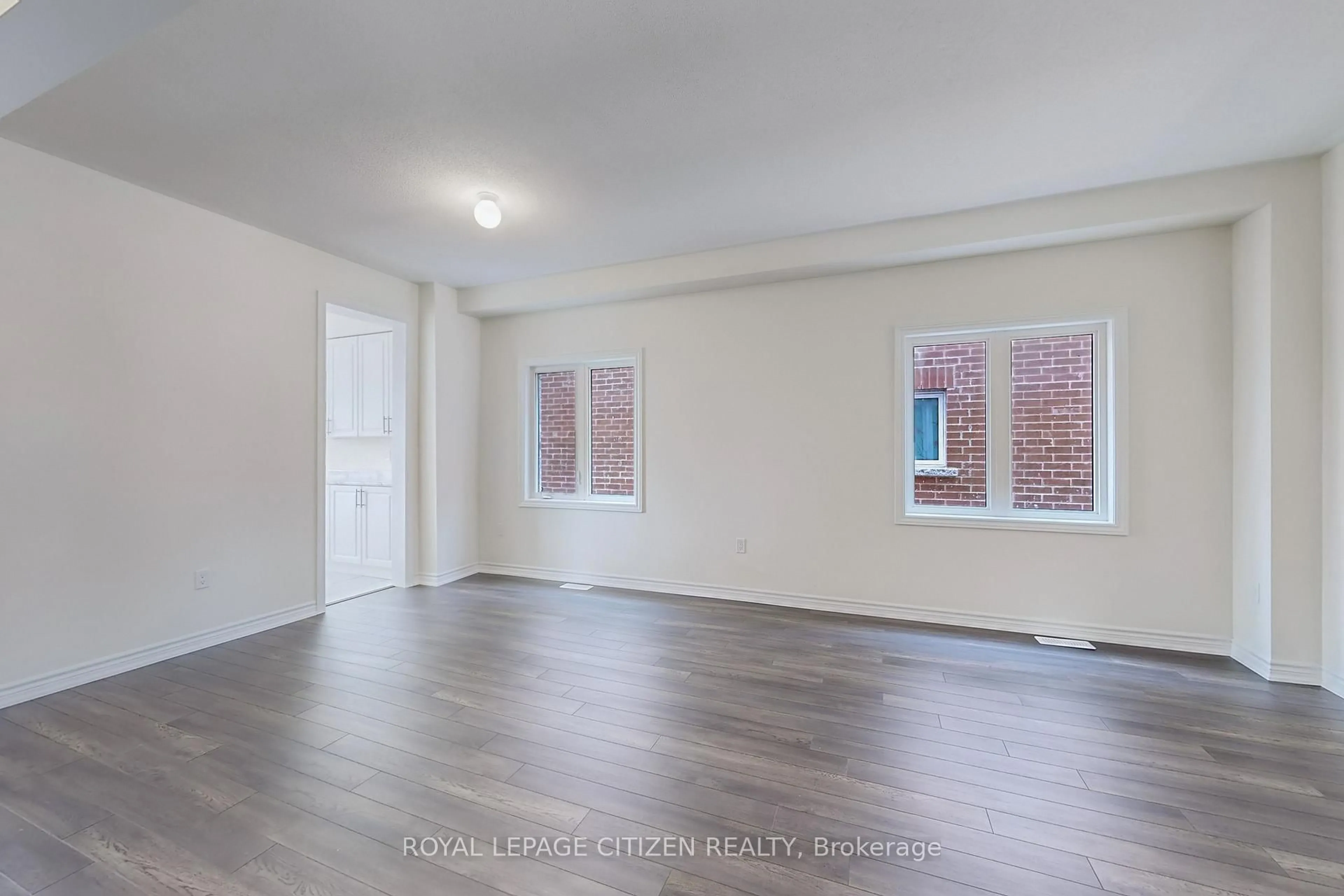 A pic of a room for 123 Cliff Thompson Cres, Georgina Ontario L0E 1R0