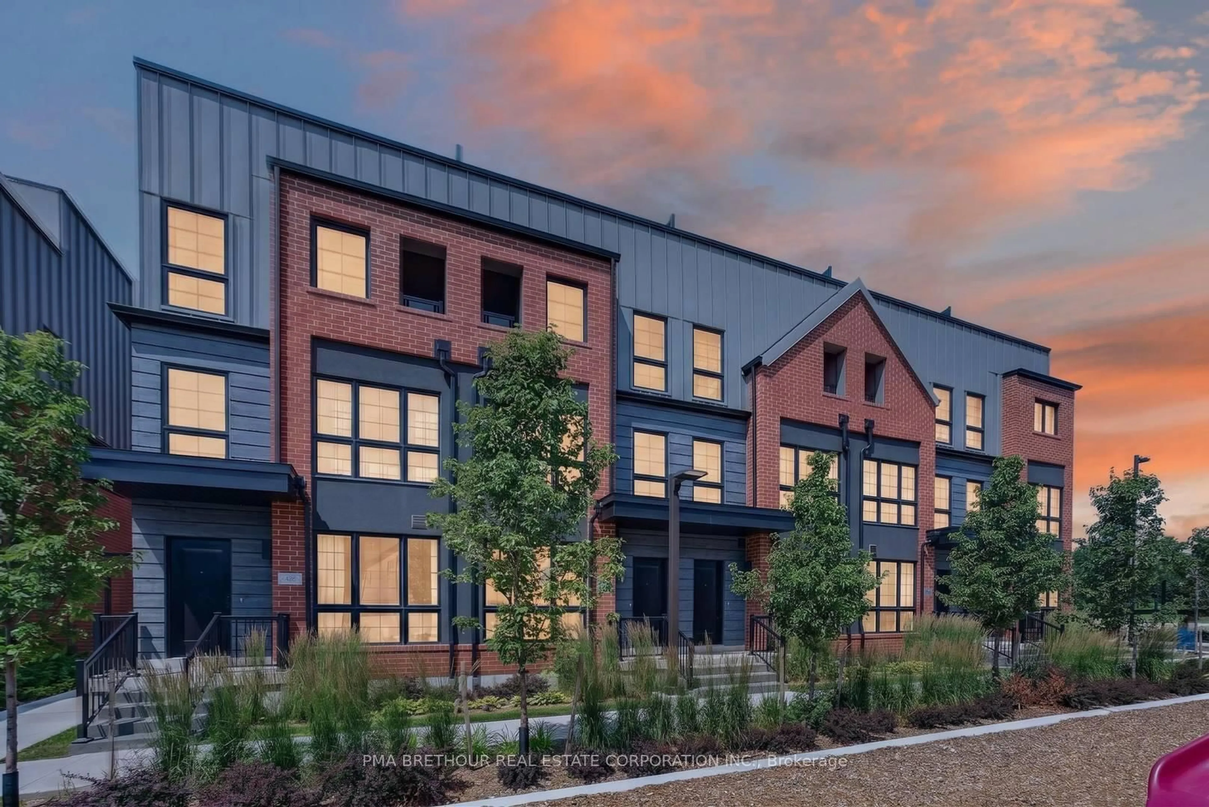 Home with brick exterior material, building for 52 Burleigh Mews, Vaughan Ontario L4J 8A2