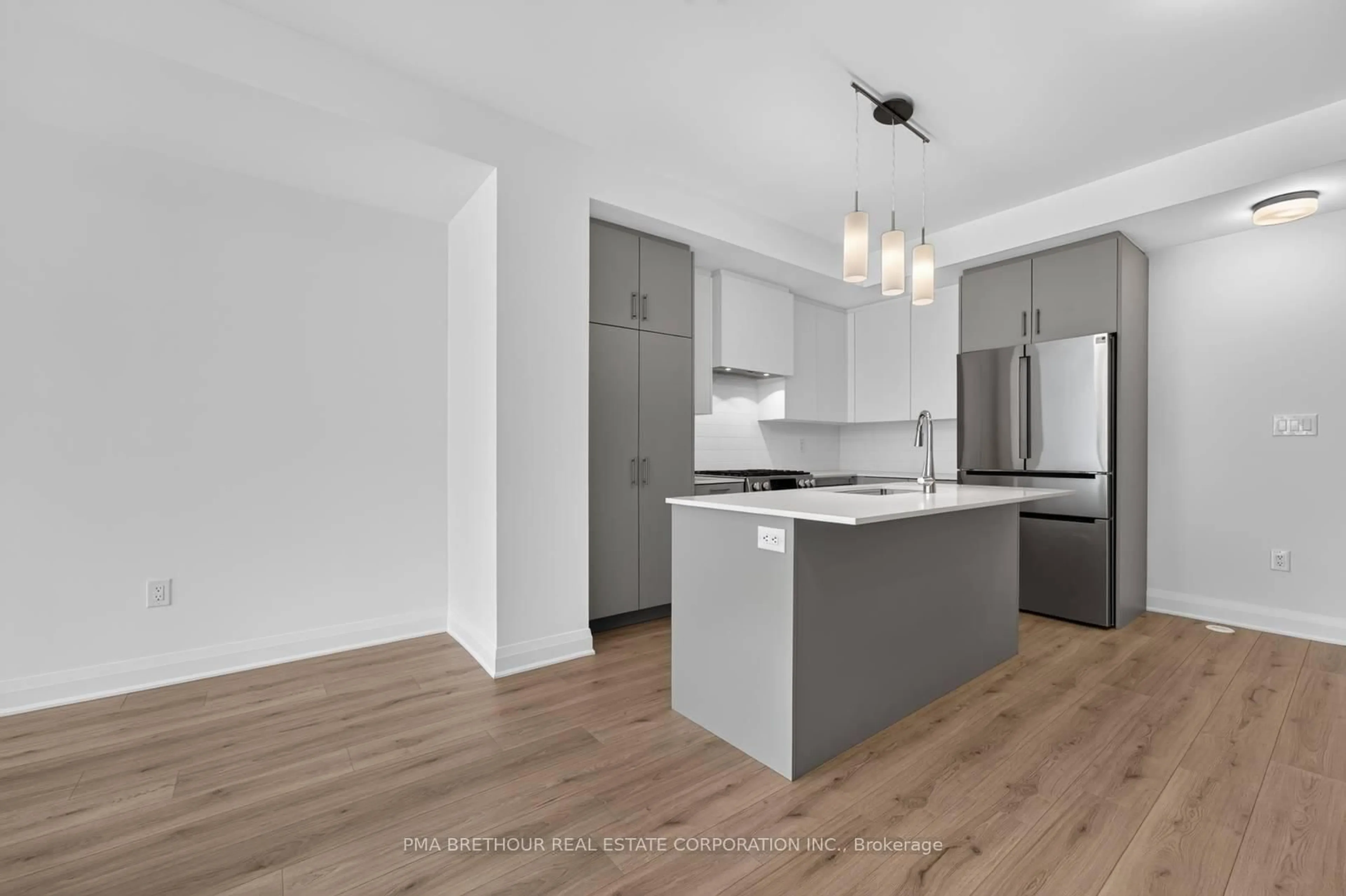 Open concept kitchen, unknown for 52 Burleigh Mews, Vaughan Ontario L4J 8A2