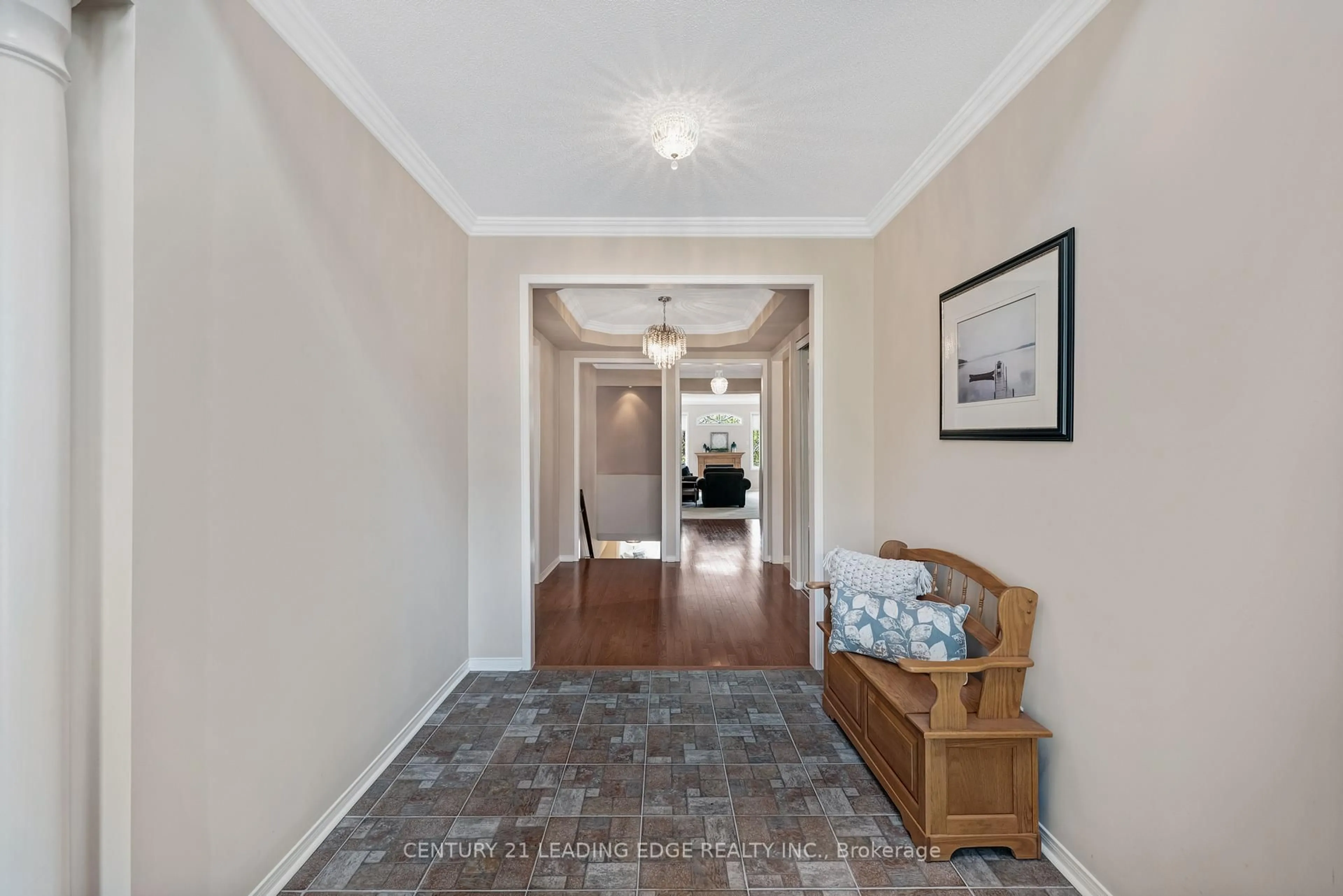 Indoor entryway for 50 Button Cres, Uxbridge Ontario L9P 1Z6