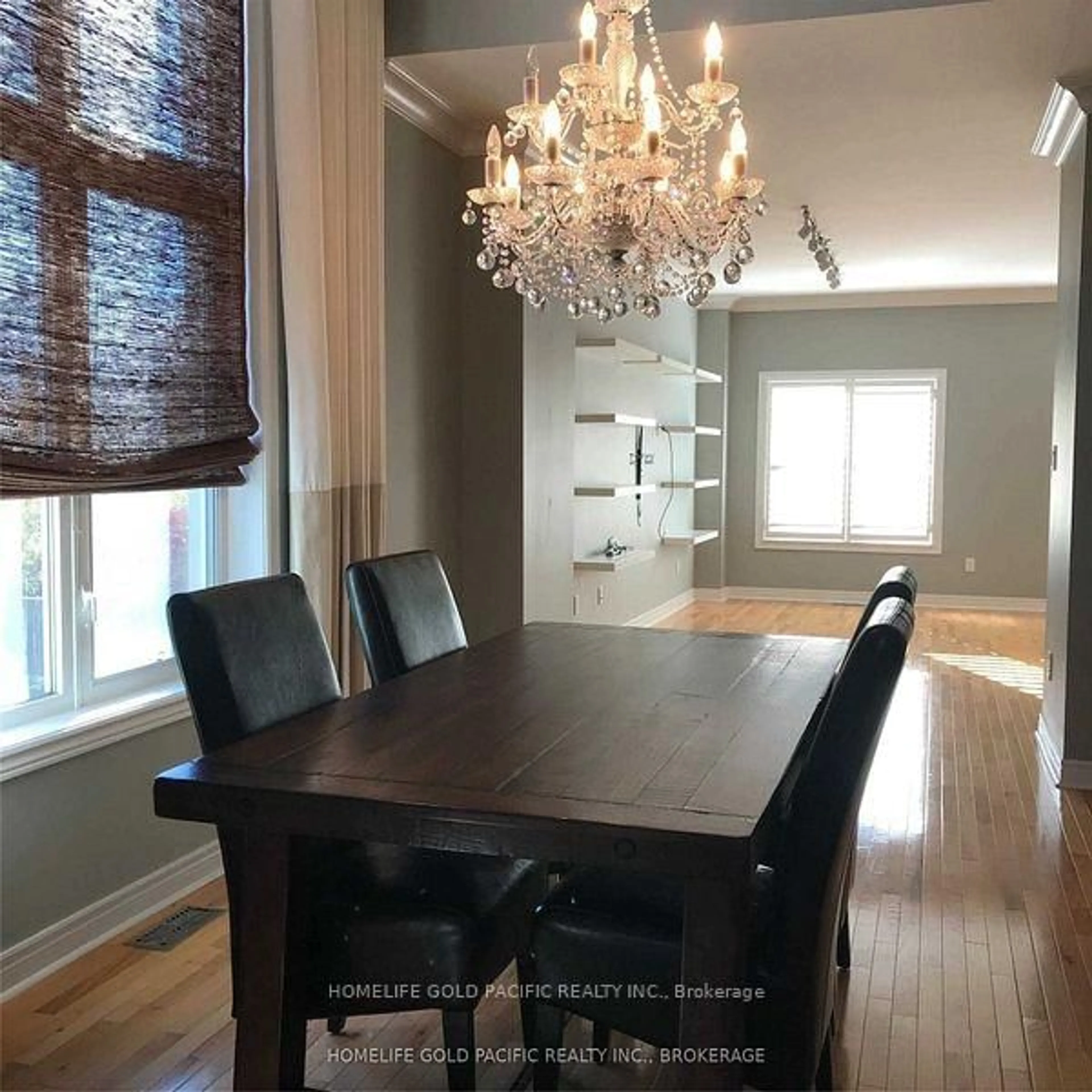 Dining room, wood/laminate floor for 32 Romance Dr, Richmond Hill Ontario L4S 2R7