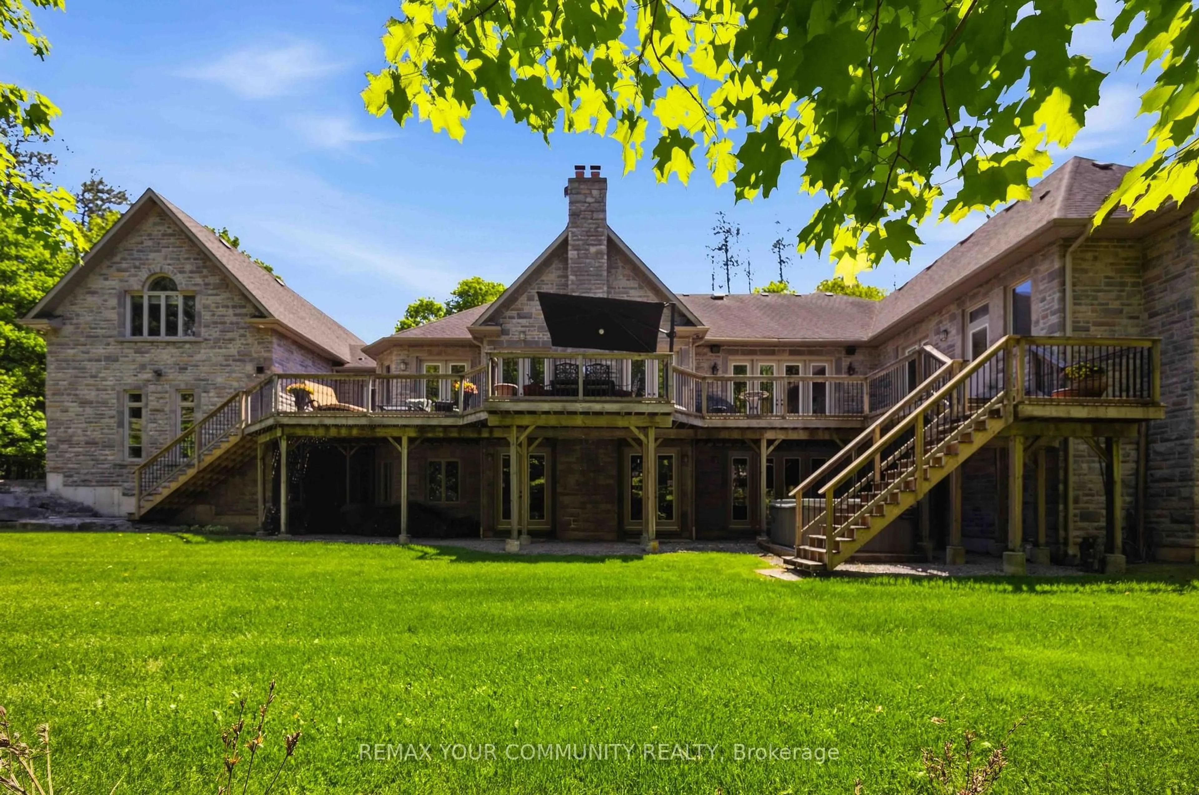 Unknown for 46 Lake Woods Dr, Whitchurch-Stouffville Ontario L4A 1P1
