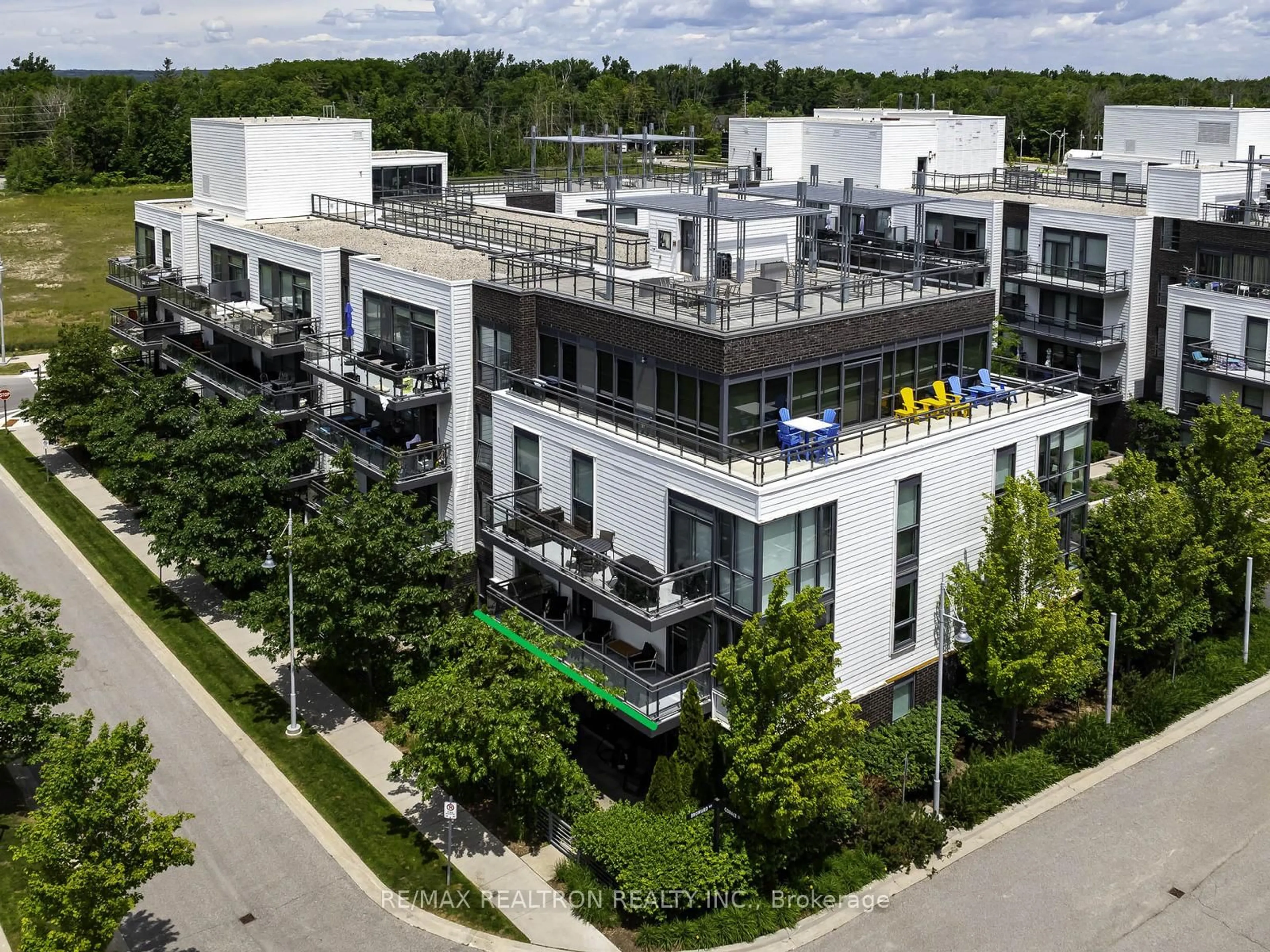 A pic from outside/outdoor area/front of a property/back of a property/a pic from drone, city buildings view from balcony for 271 Sea Ray Ave #B208, Innisfil Ontario L9S 0J4