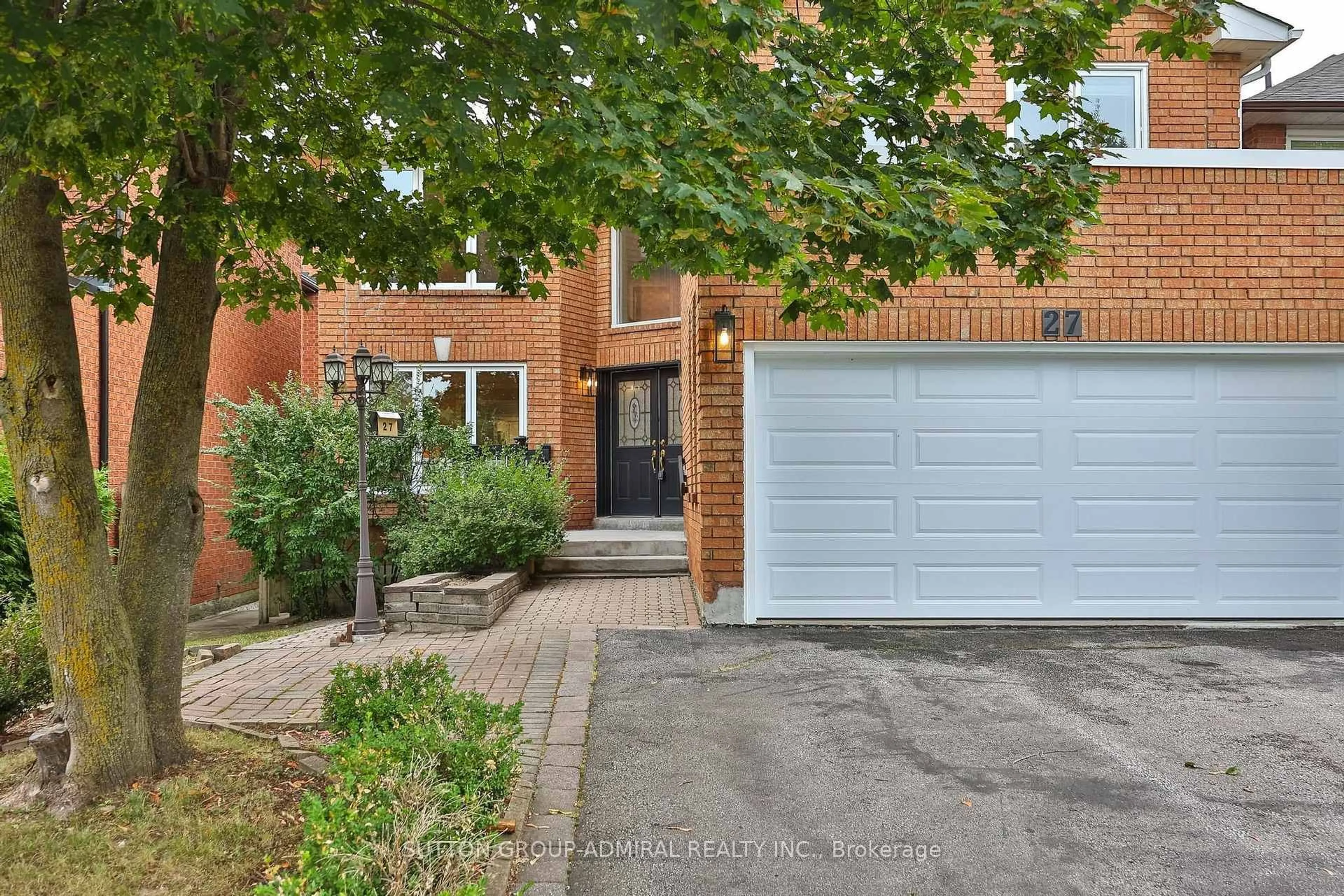 Home with brick exterior material, street for 27 Green Acres Rd, Vaughan Ontario L4J 4S2