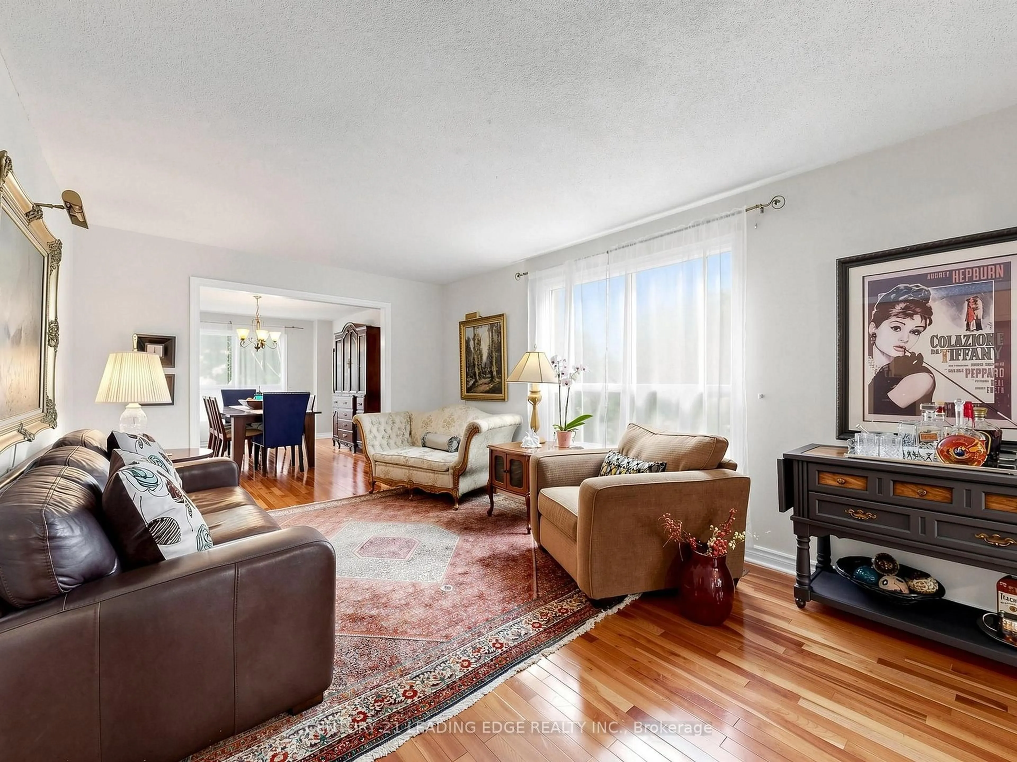 Living room with furniture, unknown for 379 Manhattan Dr, Markham Ontario L3P 1J2