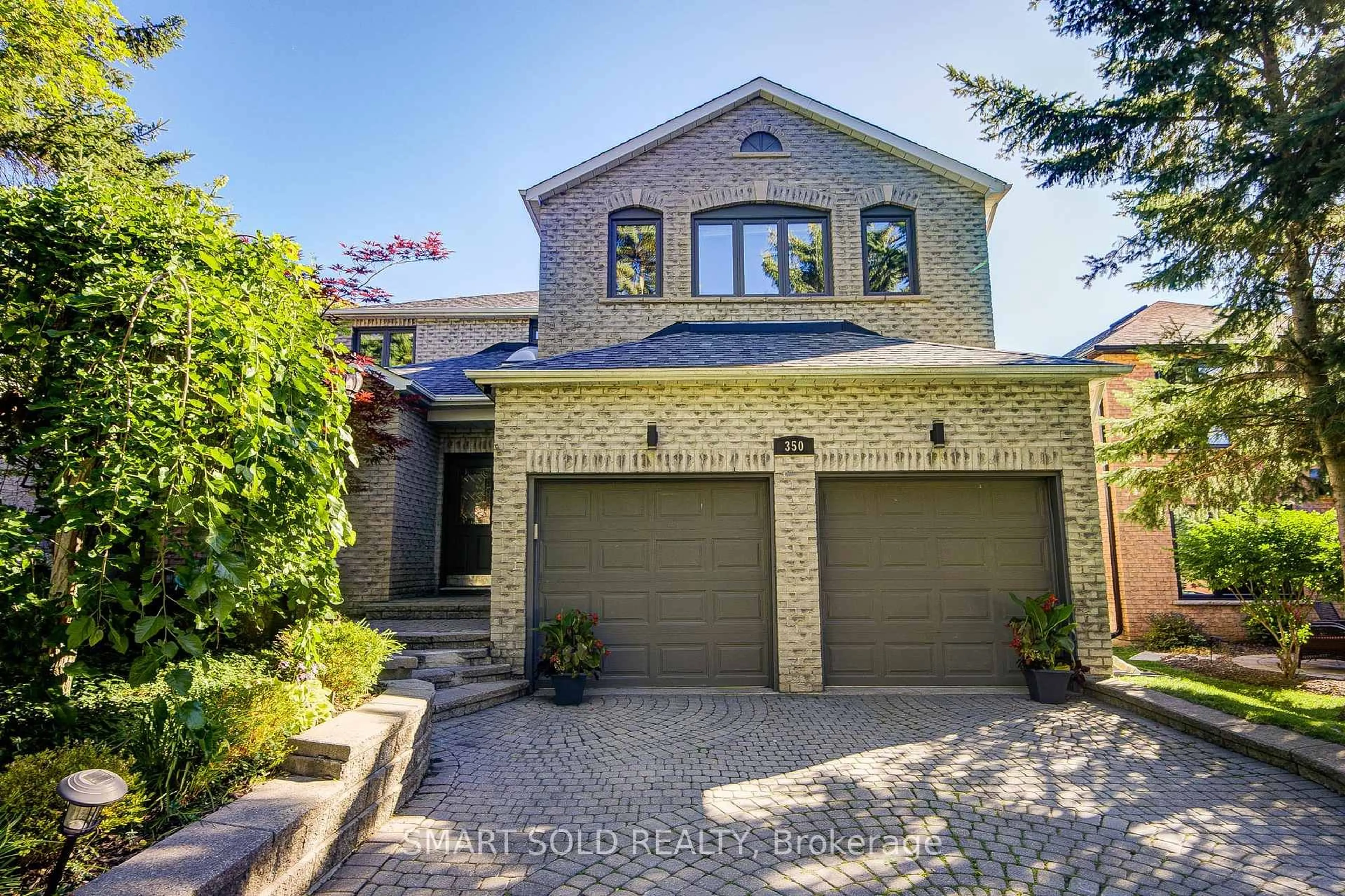 Home with brick exterior material, street for 350 Kirby Cres, Newmarket Ontario L3X 1G7