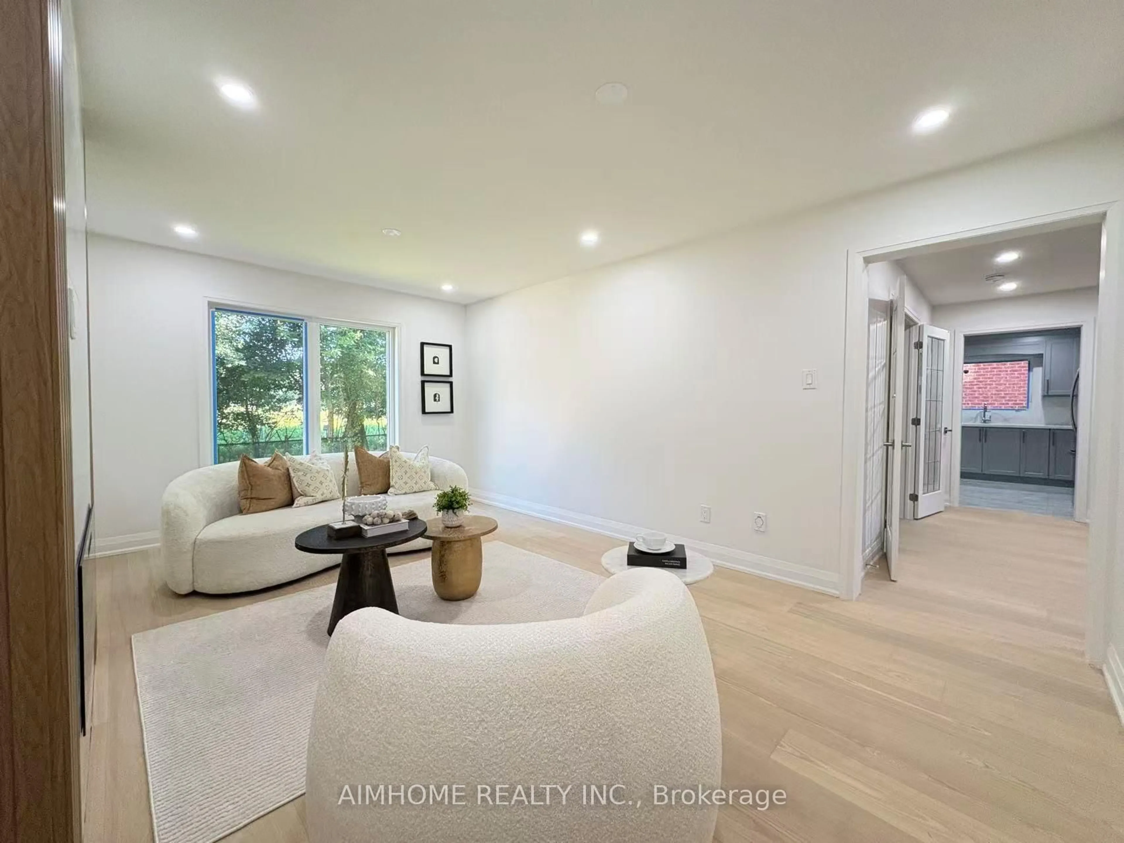 Unknown for 108 Berwick Cres, Richmond Hill Ontario L4C 0B7