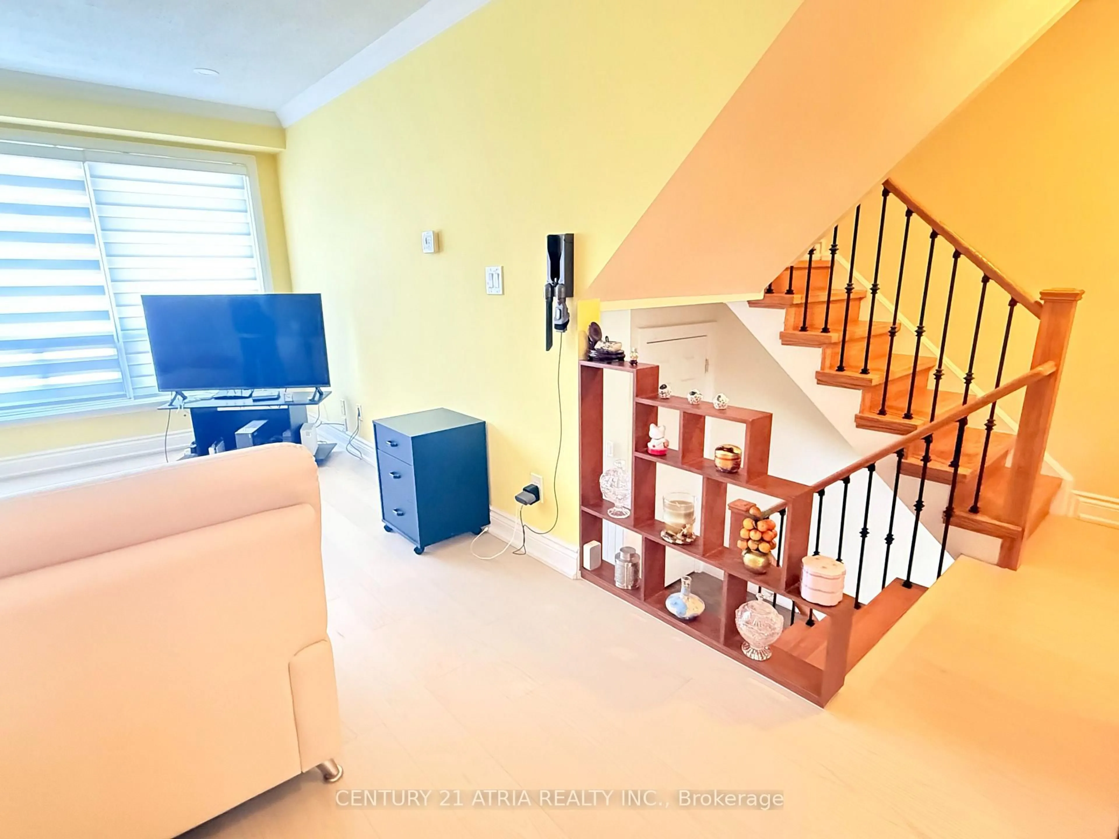 Unknown for 73 Stately Way, Markham Ontario L3T 3Z9