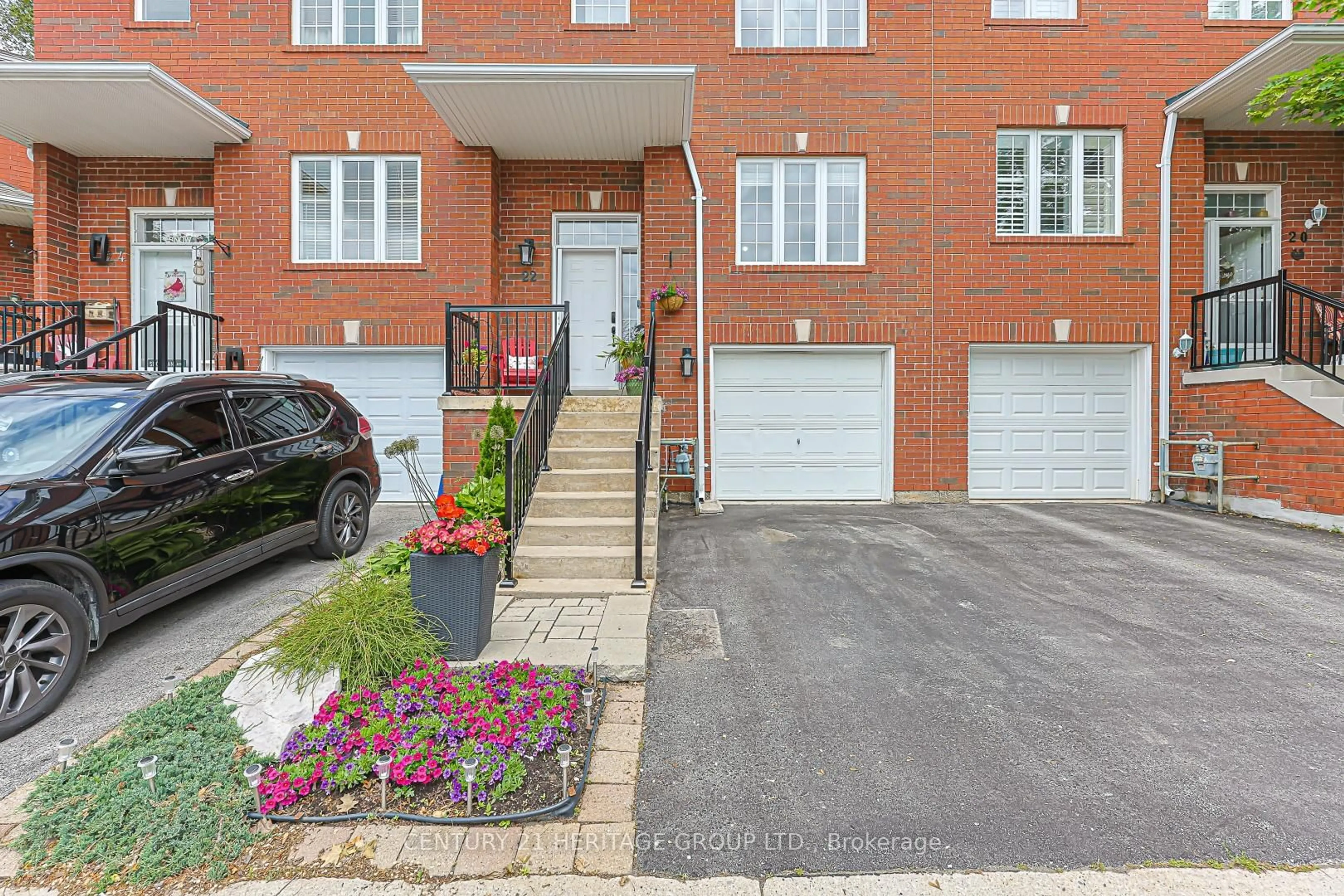 Unknown for 22 Village Green Lane, Bradford West Gwillimbury Ontario L3Z 3E7