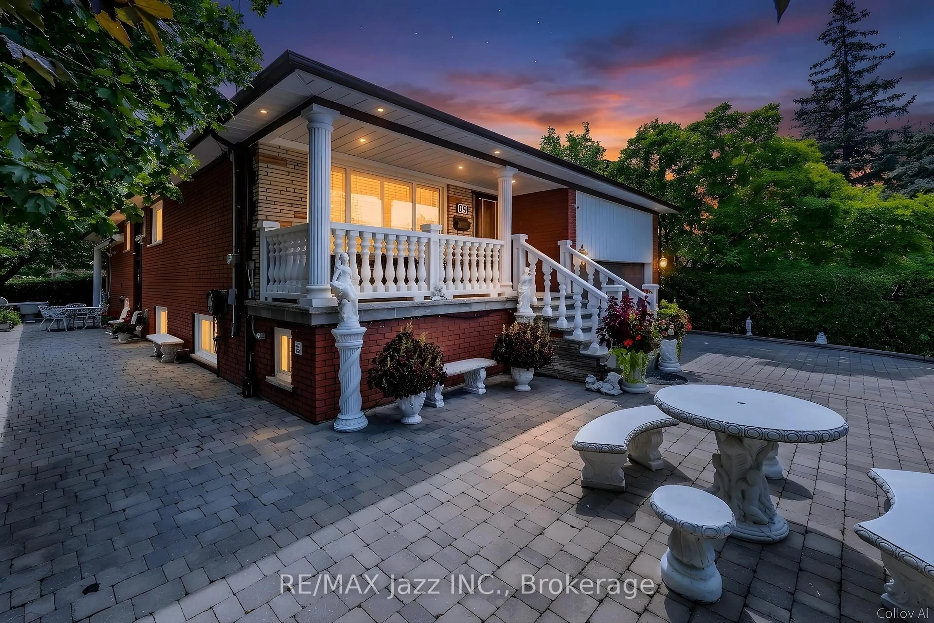 Patio, street for 89 Crestwood Rd, Vaughan Ontario L4J 1A7