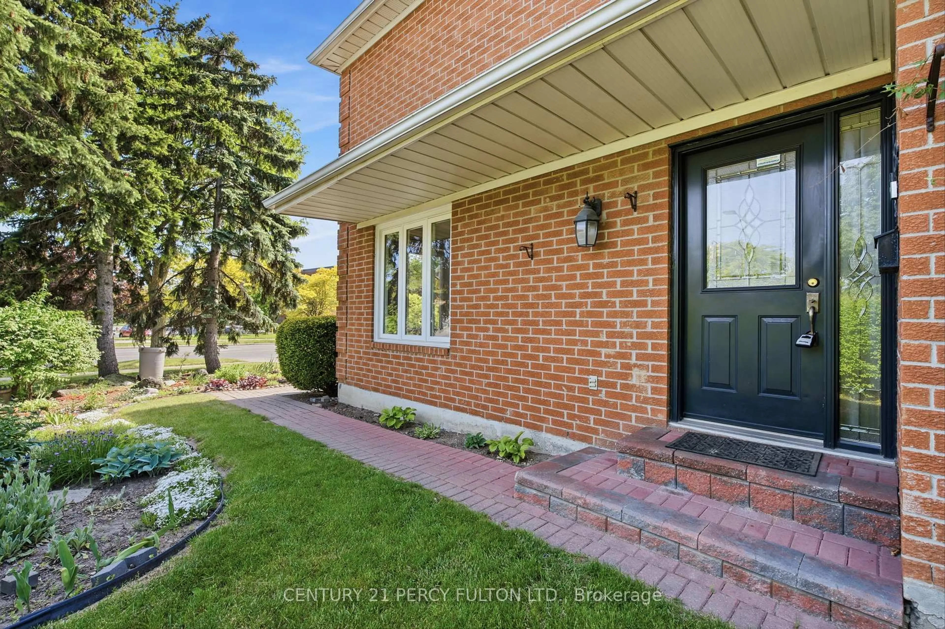 Home with brick exterior material, street for 208 Conley St, Vaughan Ontario L4J 2X8