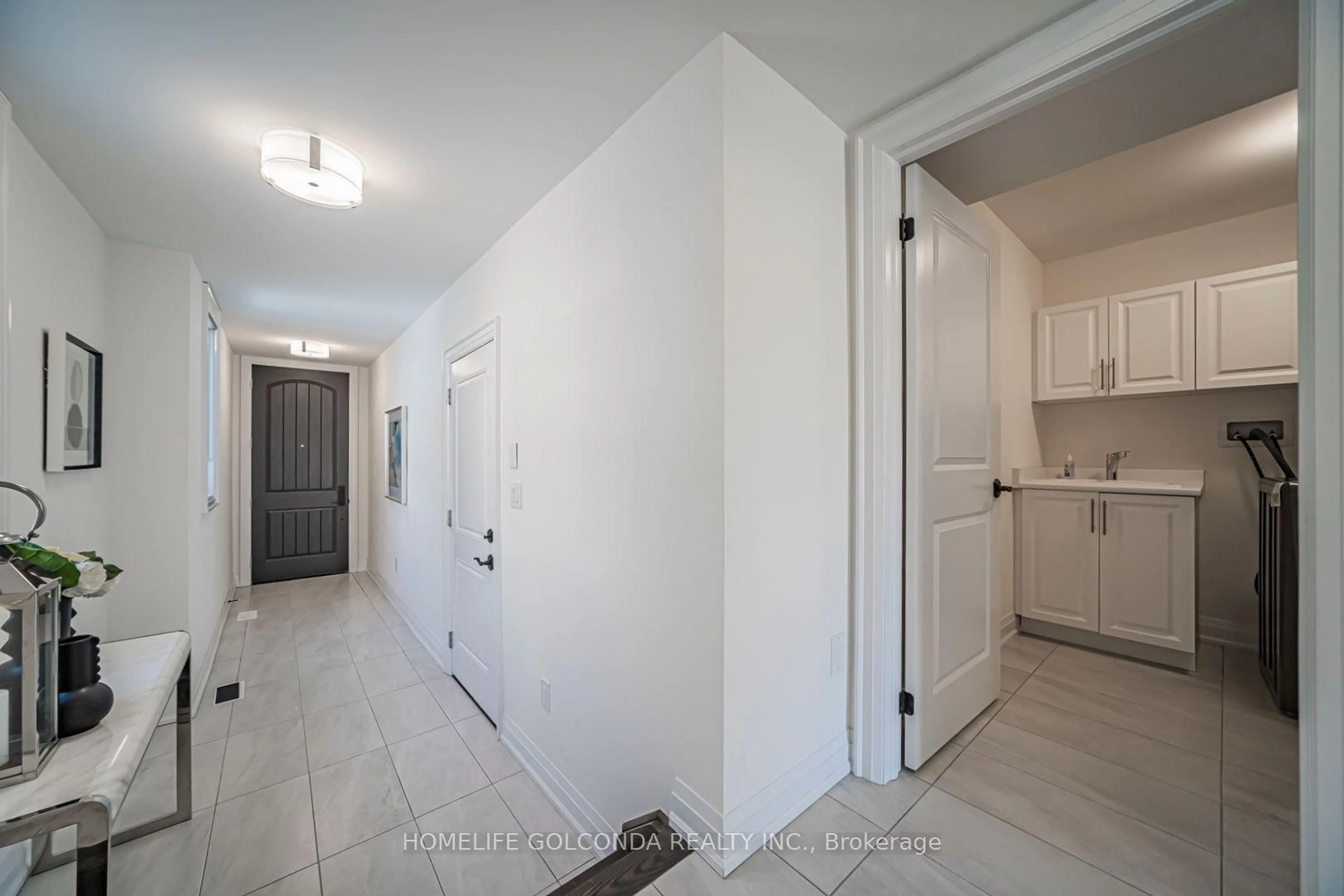 Unknown for 2 Silvermills Lane, Markham Ontario L6C 3L5