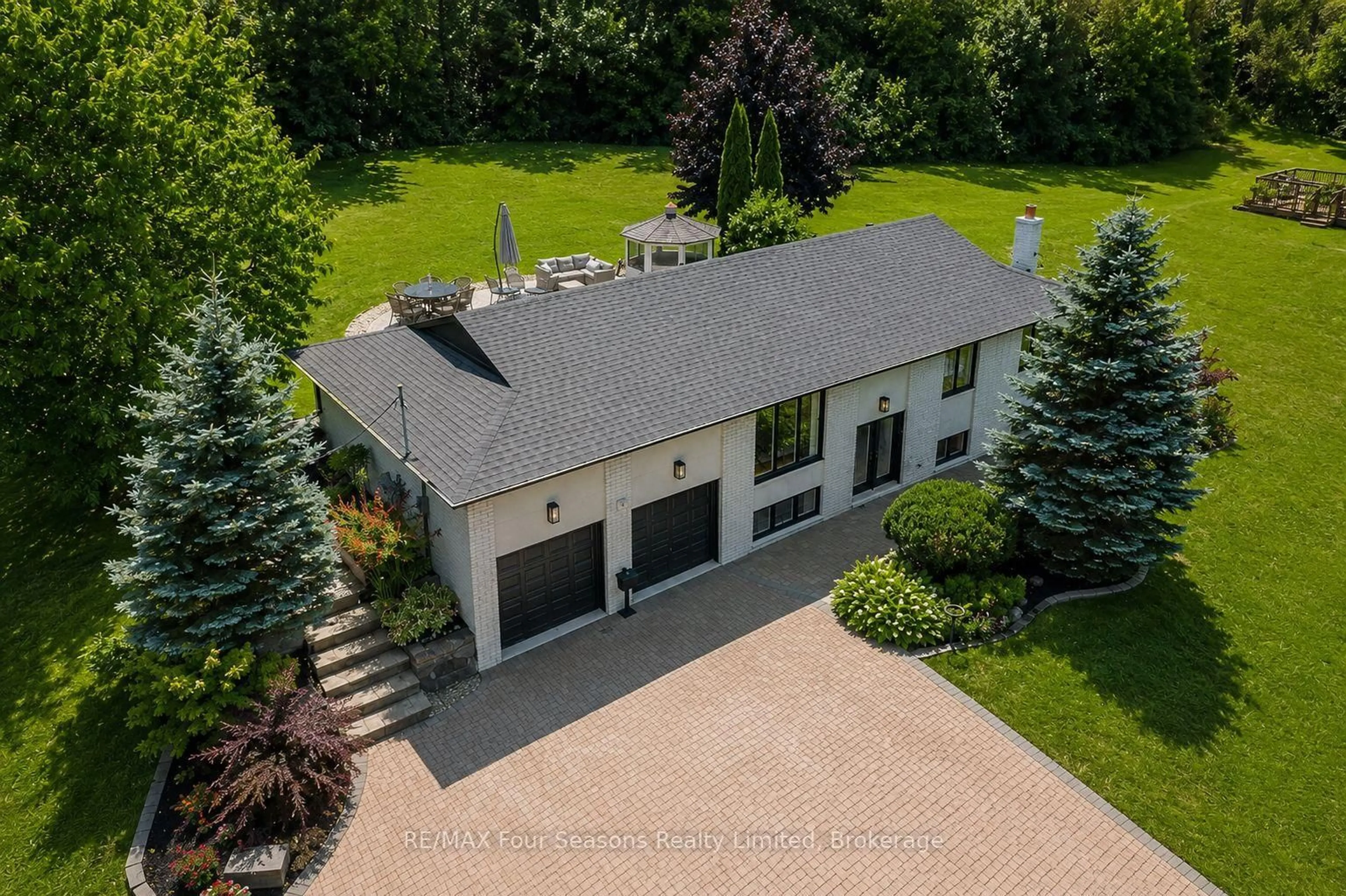 A pic from outside/outdoor area/front of a property/back of a property/a pic from drone, unknown for 2756 Concession Rd 5, Adjala-Tosorontio Ontario L0G 1L0