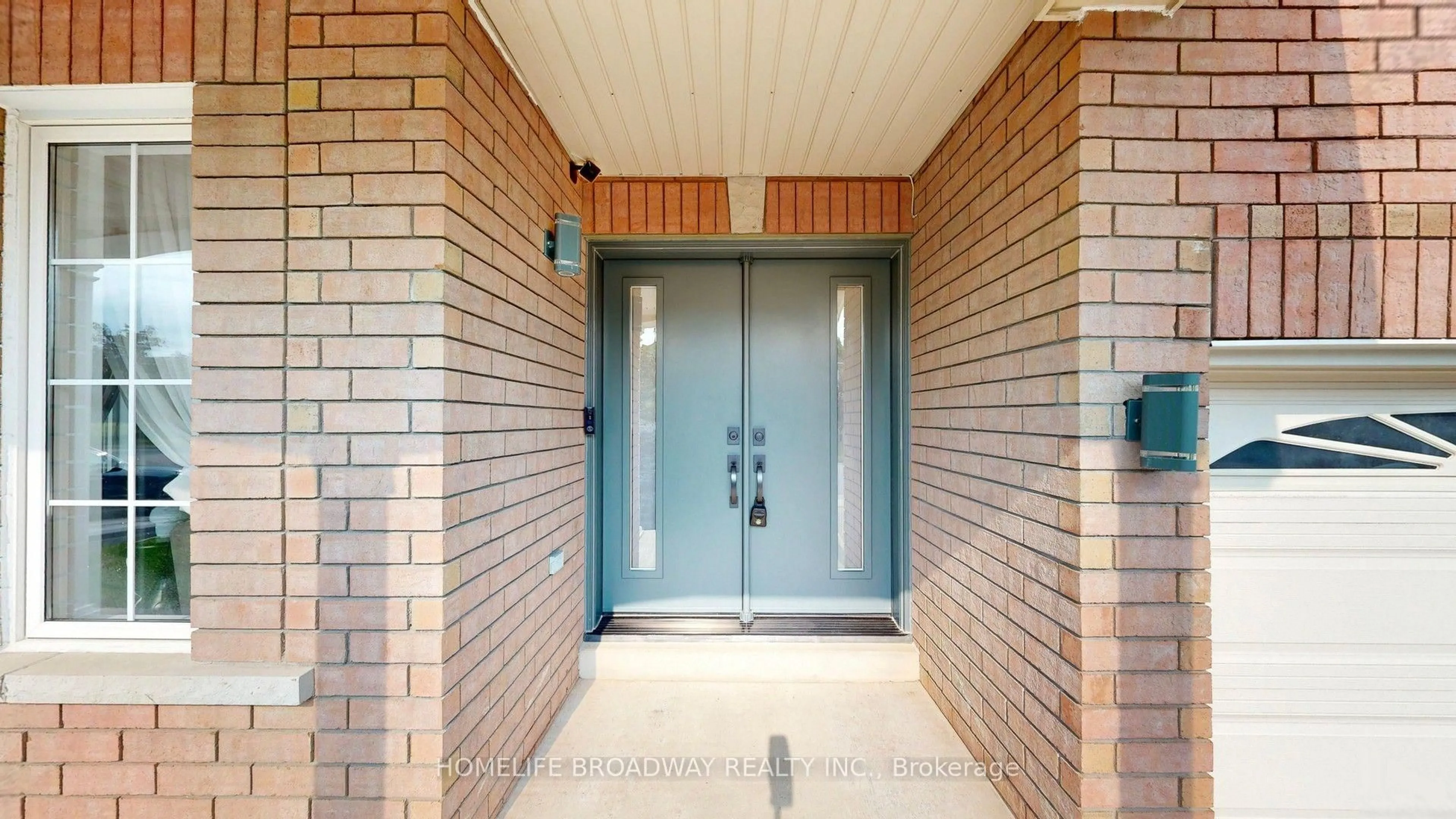 Indoor entryway for 11 Melbourne Dr, Richmond Hill Ontario L4S 2V3