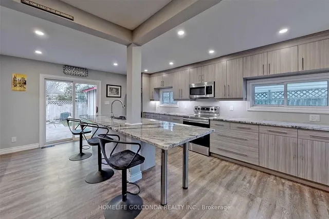 240 Pine Beach Dr, Georgina 2