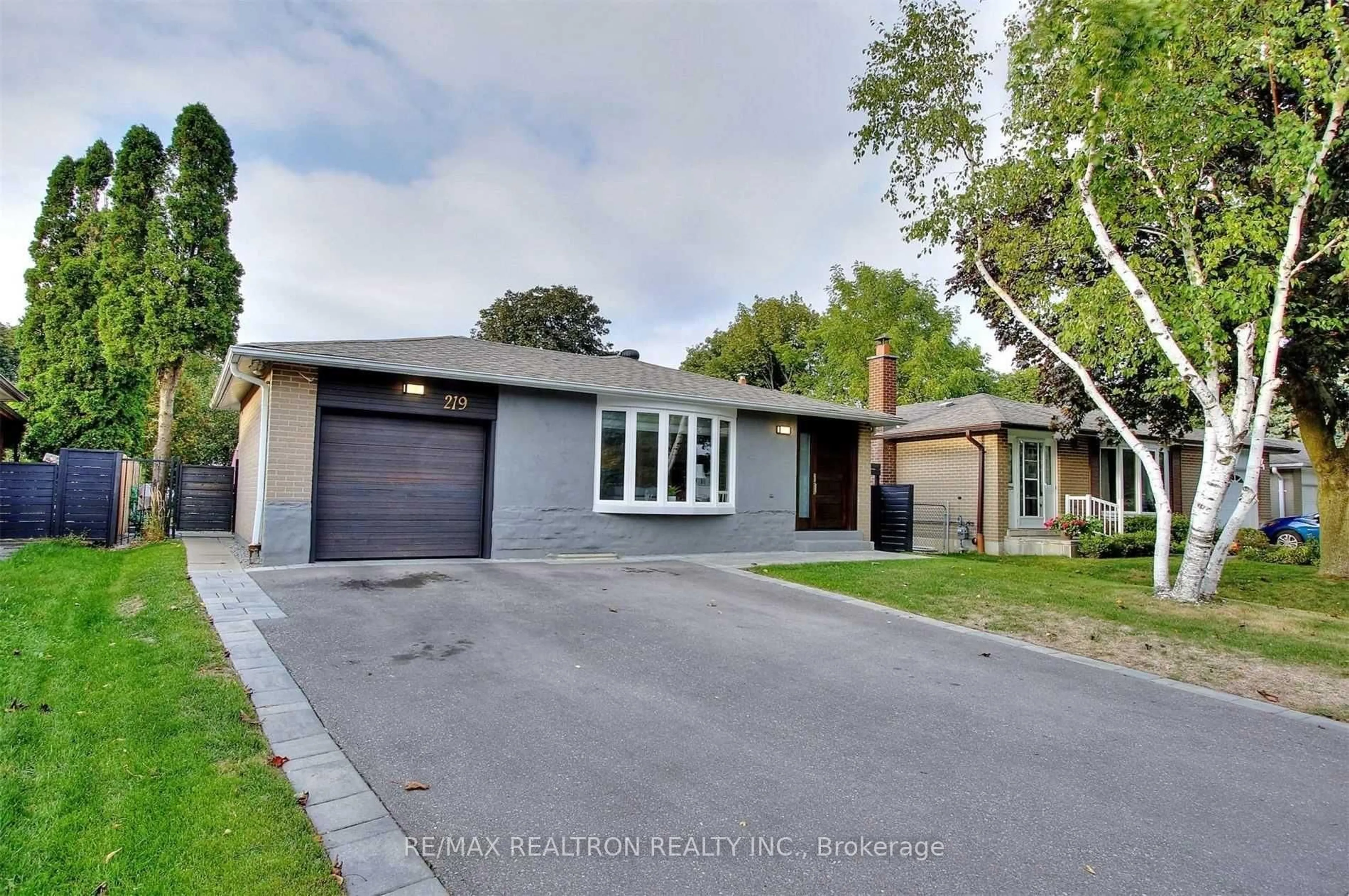 Unknown for 219 Bay Thorn Dr, Markham Ontario L3T 3V6