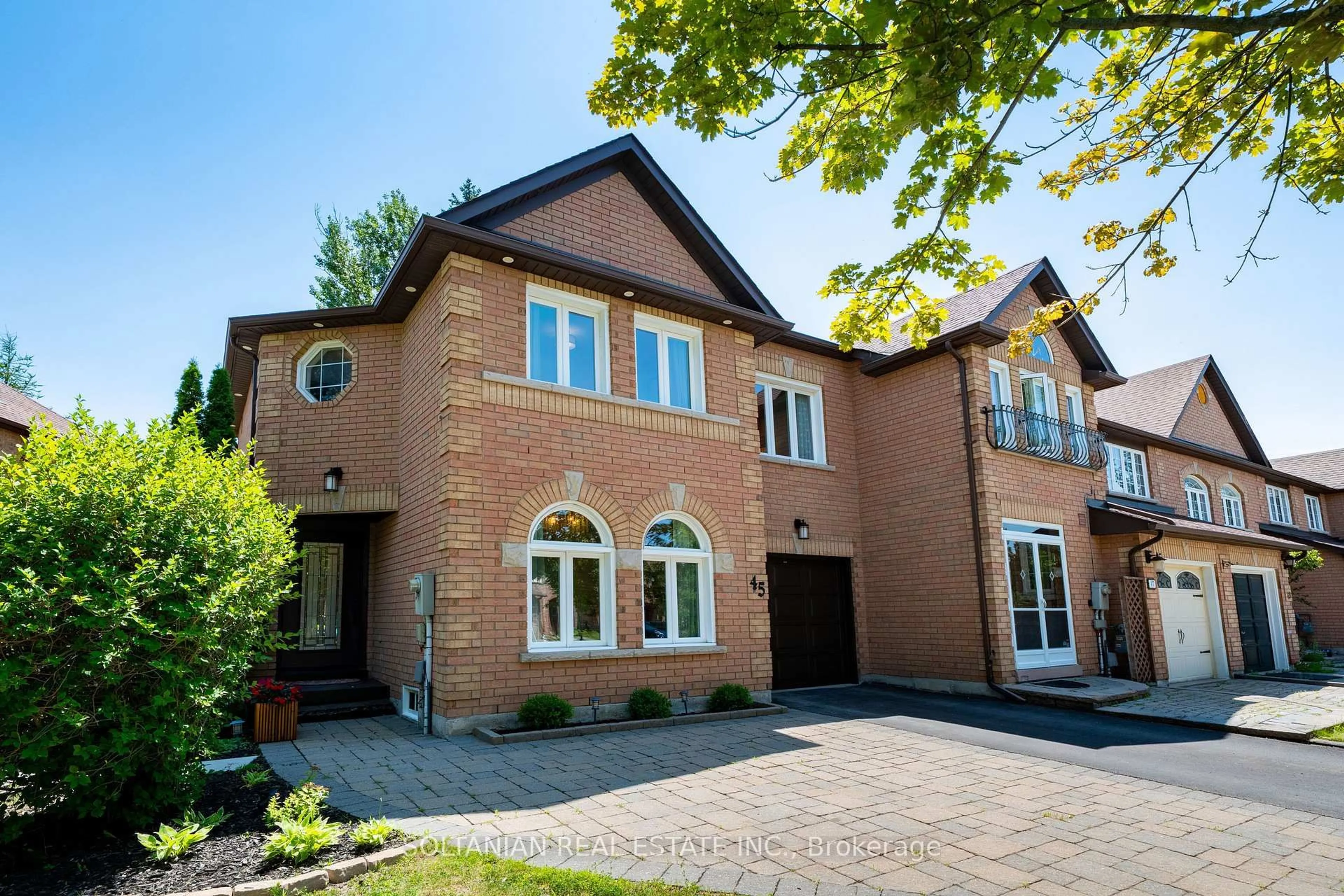 Home with brick exterior material, street for 45 Mistleflower Crt, Richmond Hill Ontario L4E 3T9