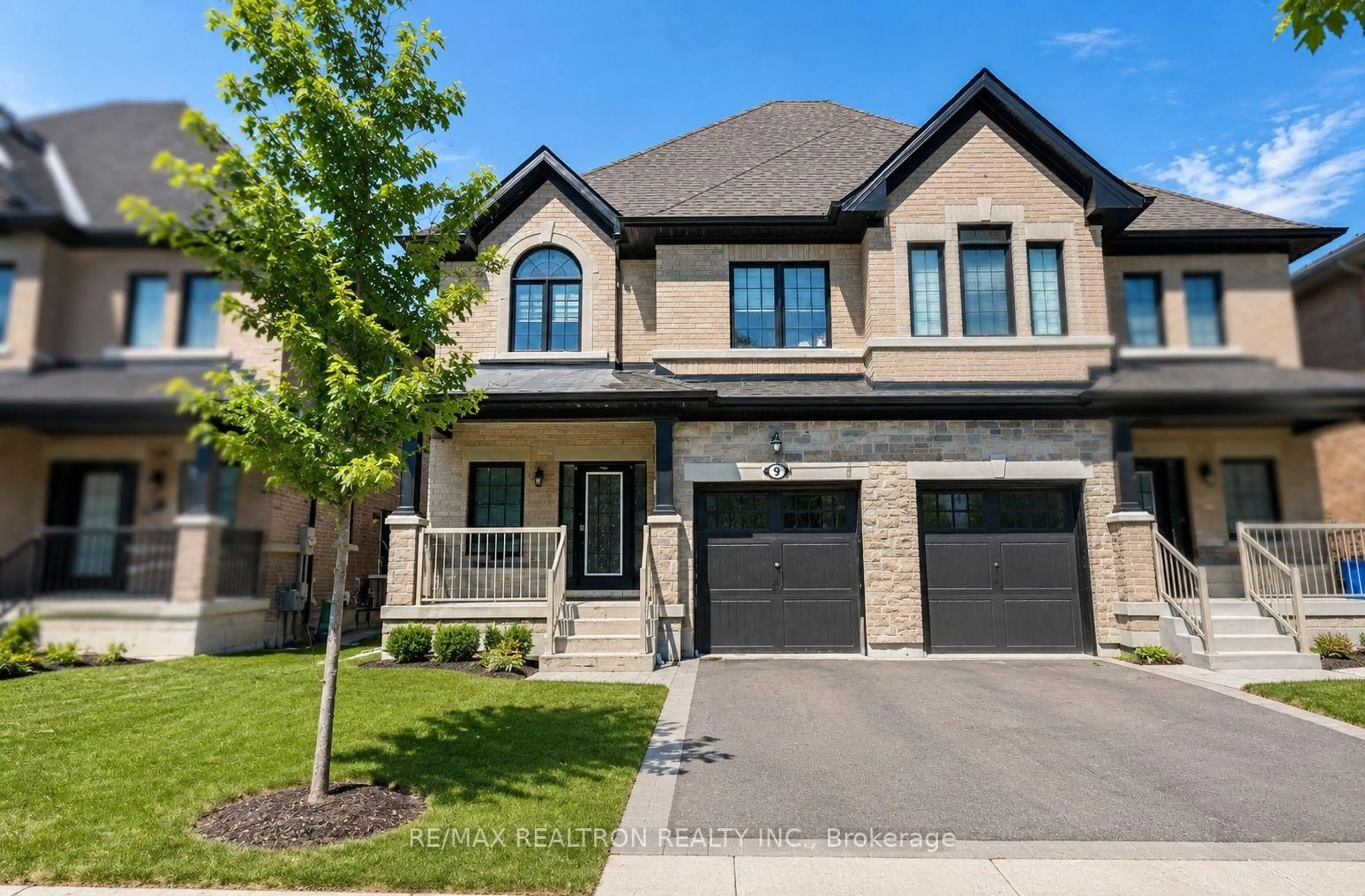 Home with brick exterior material, street for 9 Alan Williams Tr, Uxbridge Ontario L9P 0R5