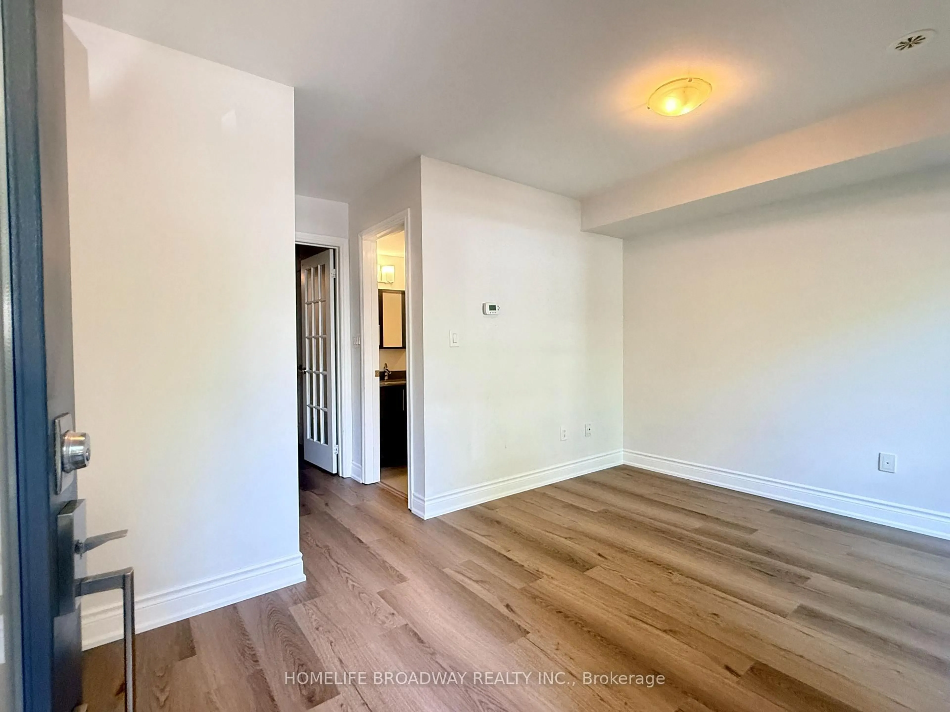 A pic of a room for 303 South Park Rd, Markham Ontario L3T 7W1