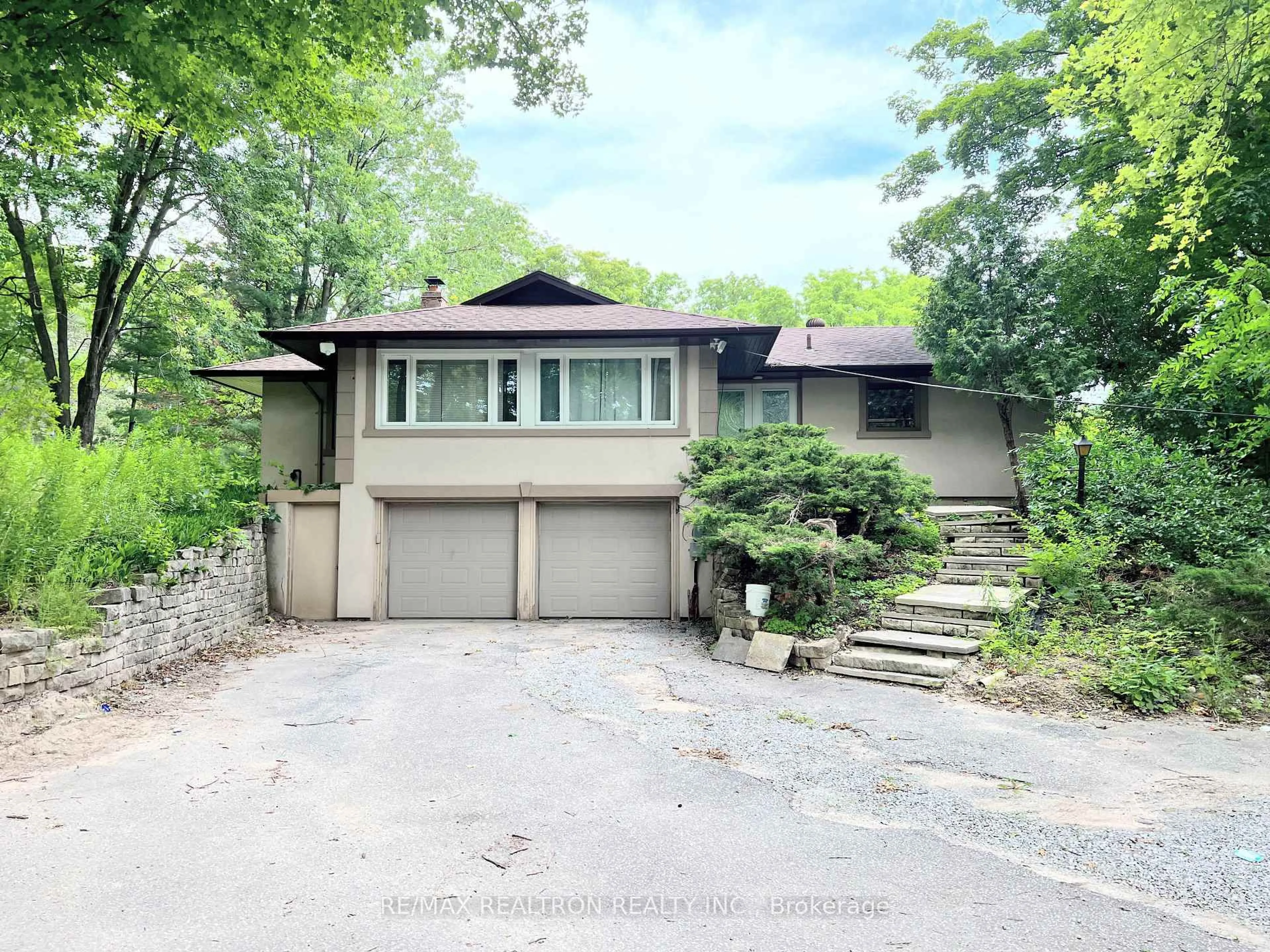 Unknown for 9563 Warden Ave, Markham Ontario L6C 1M5